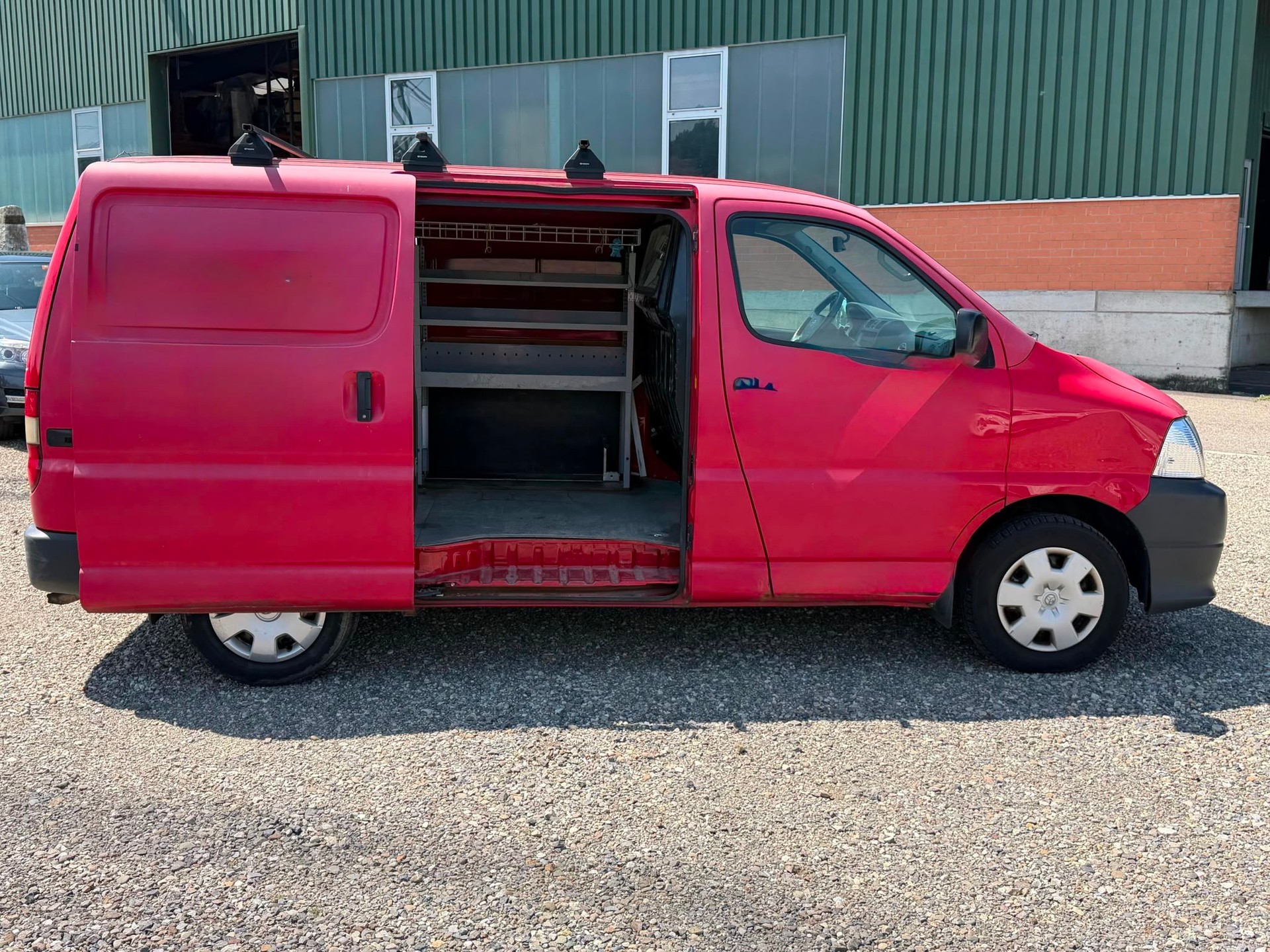 TOYOTA Hiace 2.5D-image-7