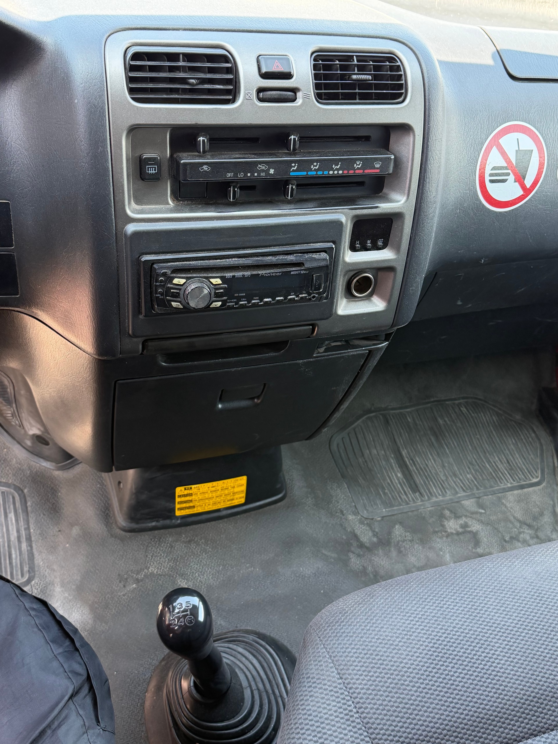 TOYOTA Hiace 2.5D-image-4