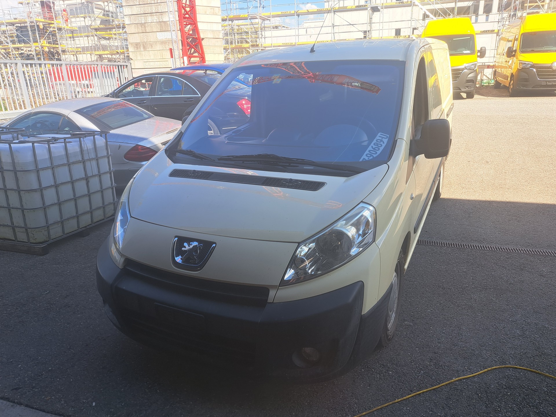 PEUGEOT Expert 2.0 HDi 229 L2H1-image-1