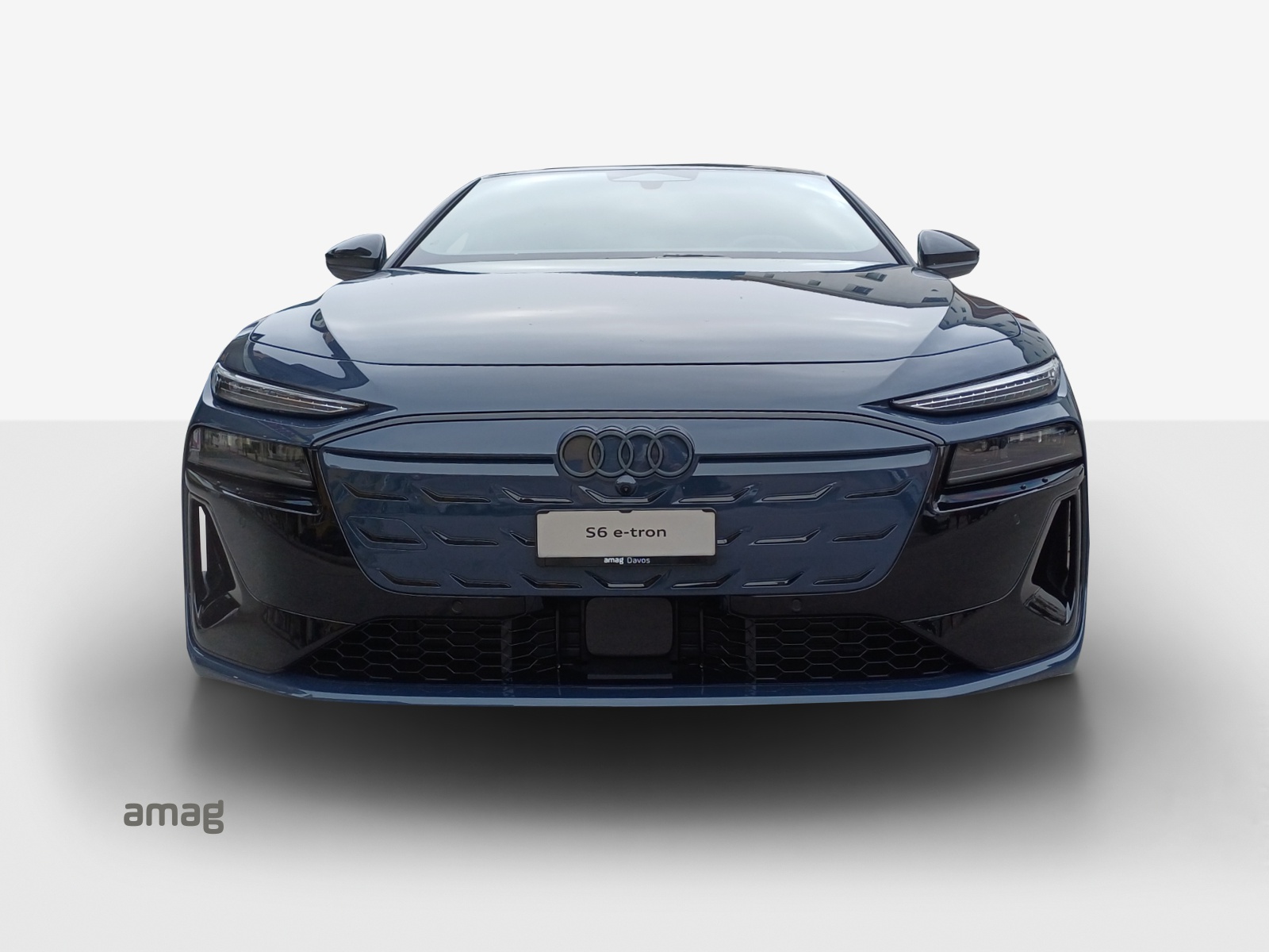 AUDI S6 Avant e-tron quattro-image-6
