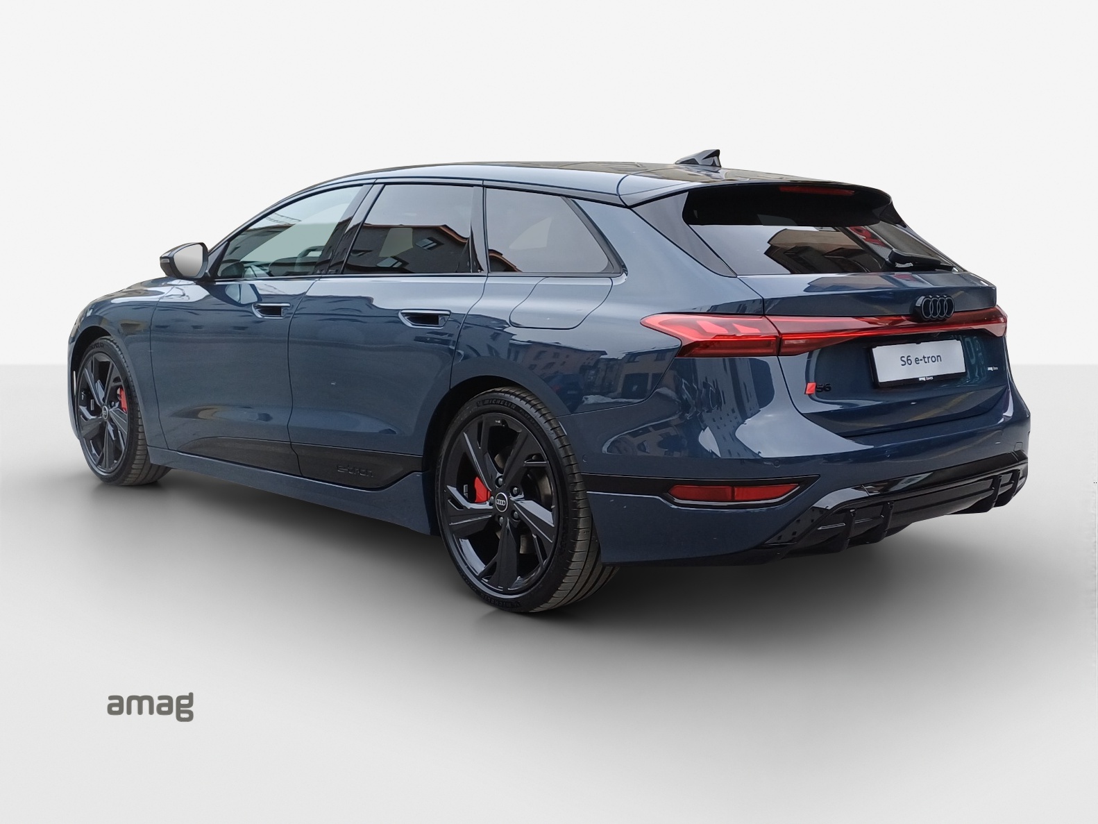 AUDI S6 Avant e-tron quattro-image-2