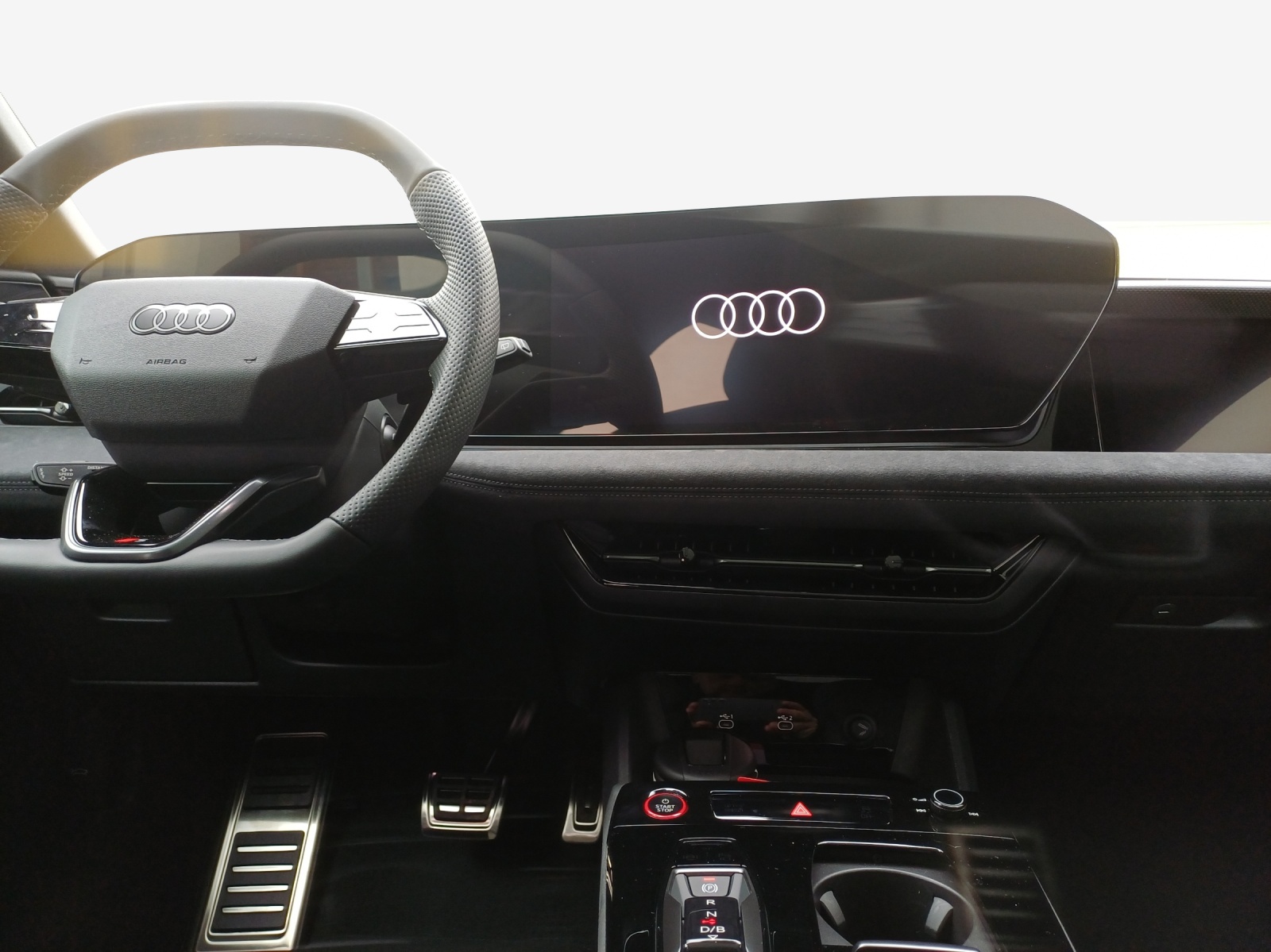 AUDI S6 Avant e-tron quattro-image-10