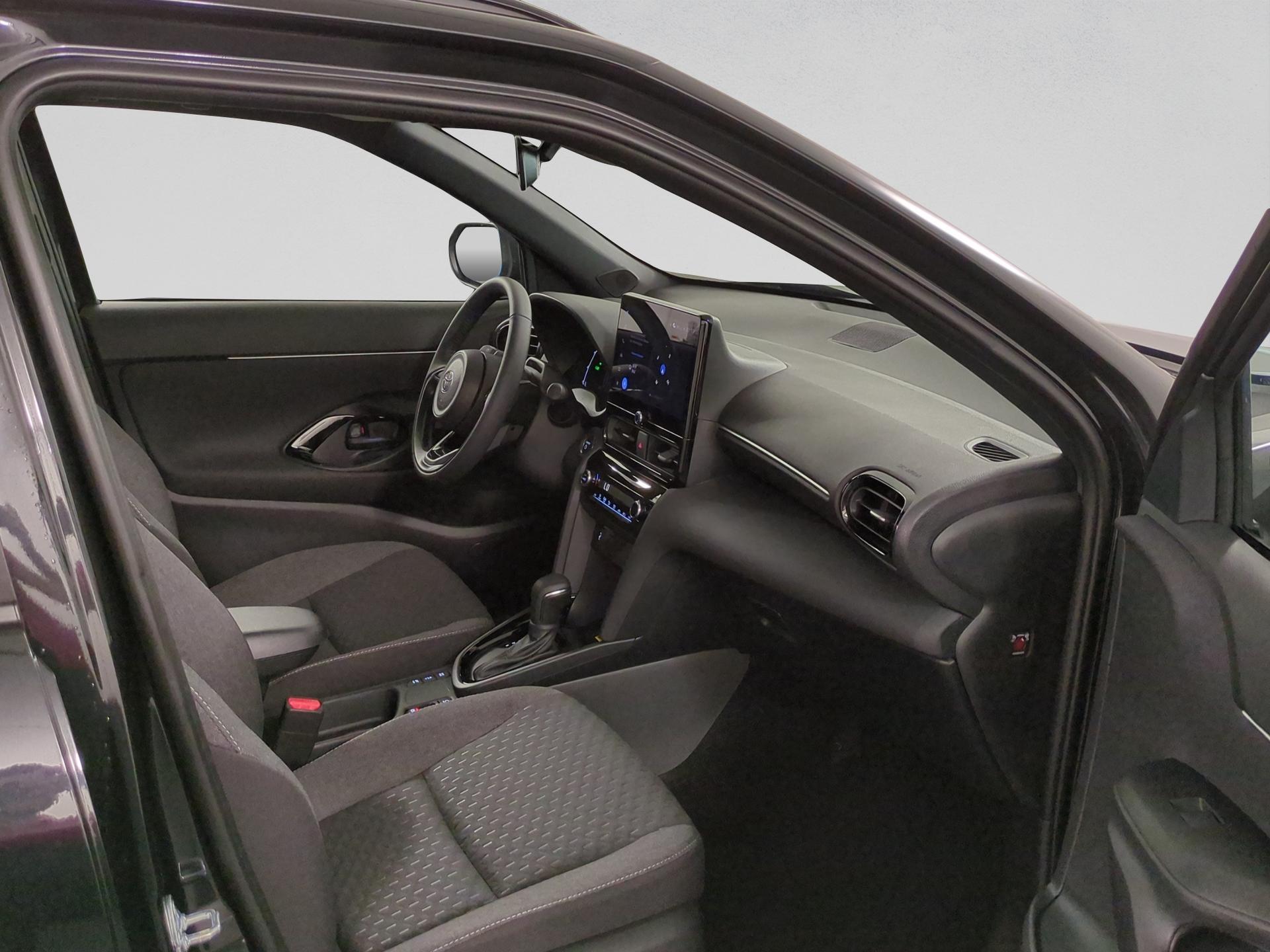 TOYOTA Yaris Cross 1.5 Trend e-CVT-image-15