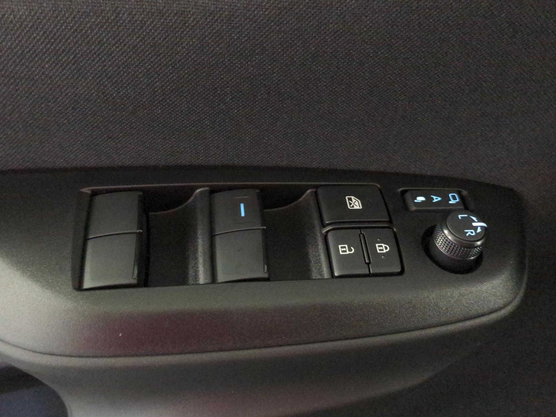 TOYOTA Yaris Cross 1.5 Trend e-CVT-image-17
