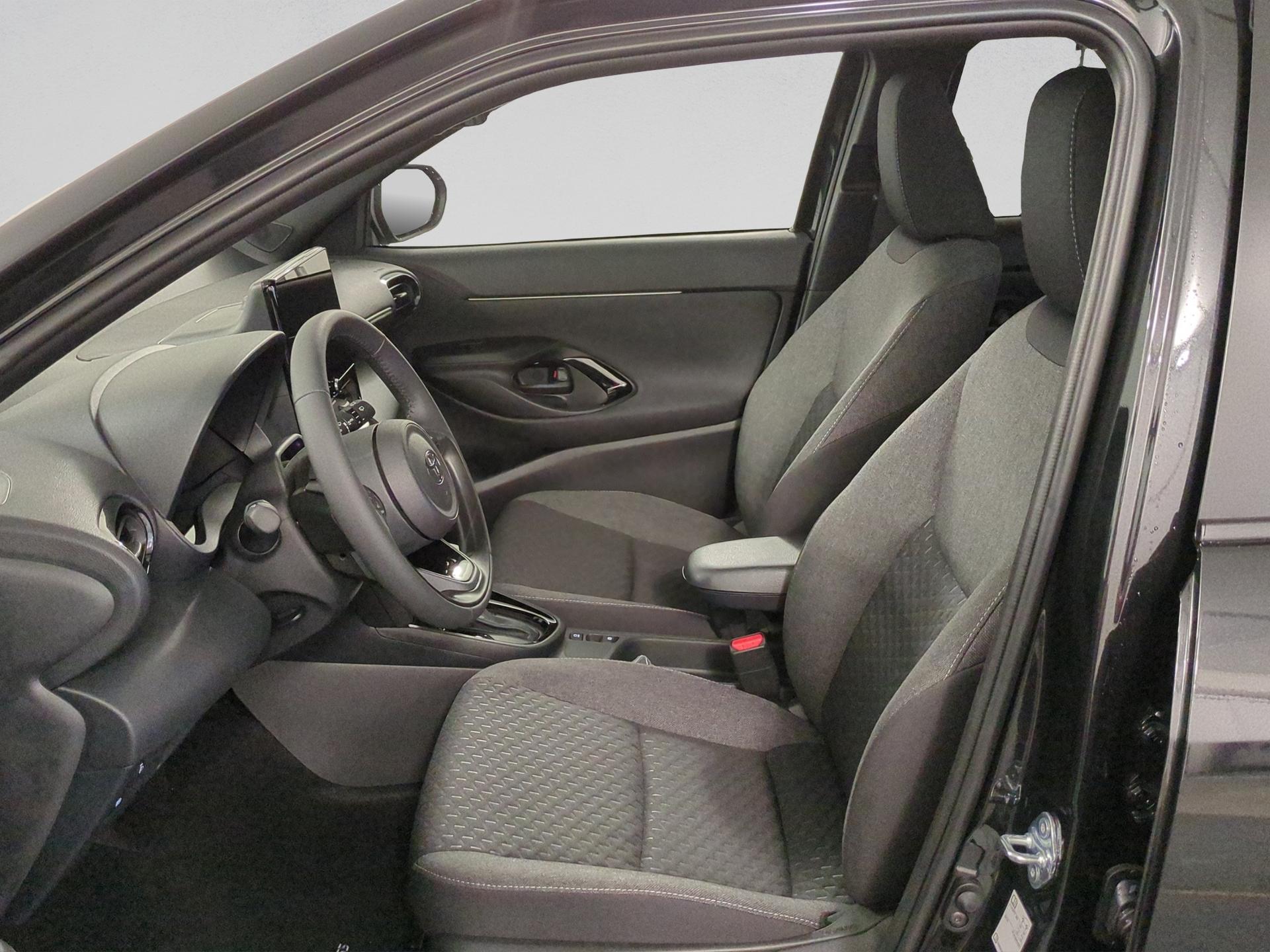 TOYOTA Yaris Cross 1.5 Trend e-CVT-image-8