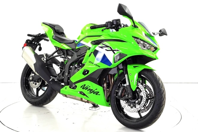 KAWASAKI Ninja ZX-4RR-showroom-element-1