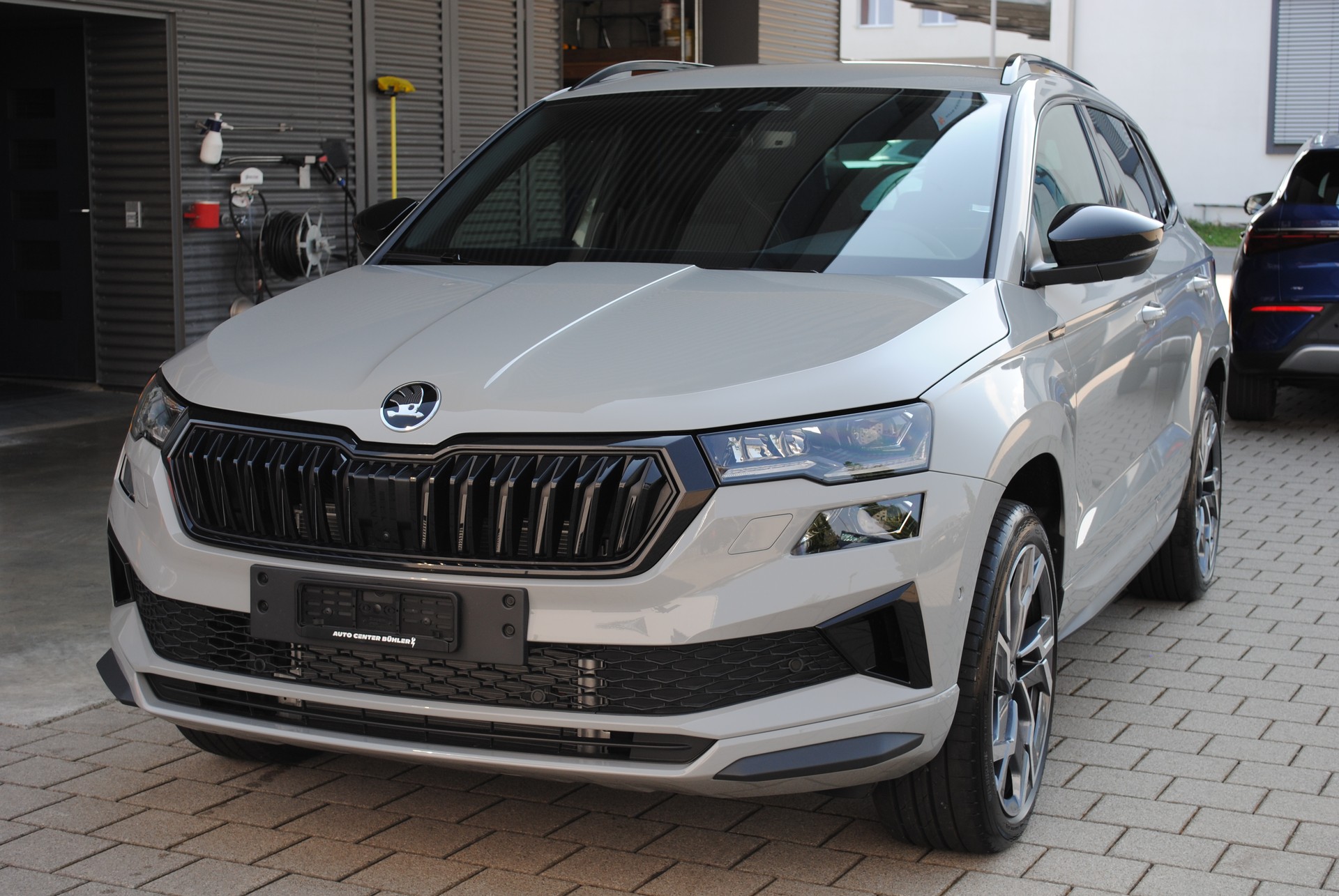 SKODA Karoq 1.5 TSI SportLine DSG-image-1