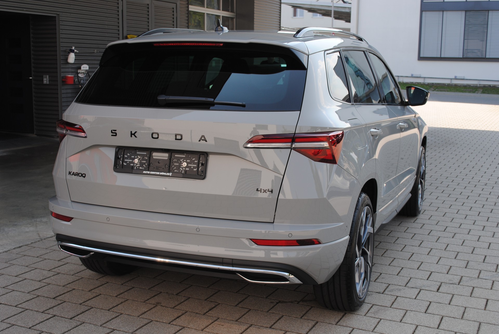 SKODA Karoq 1.5 TSI SportLine DSG-image-3