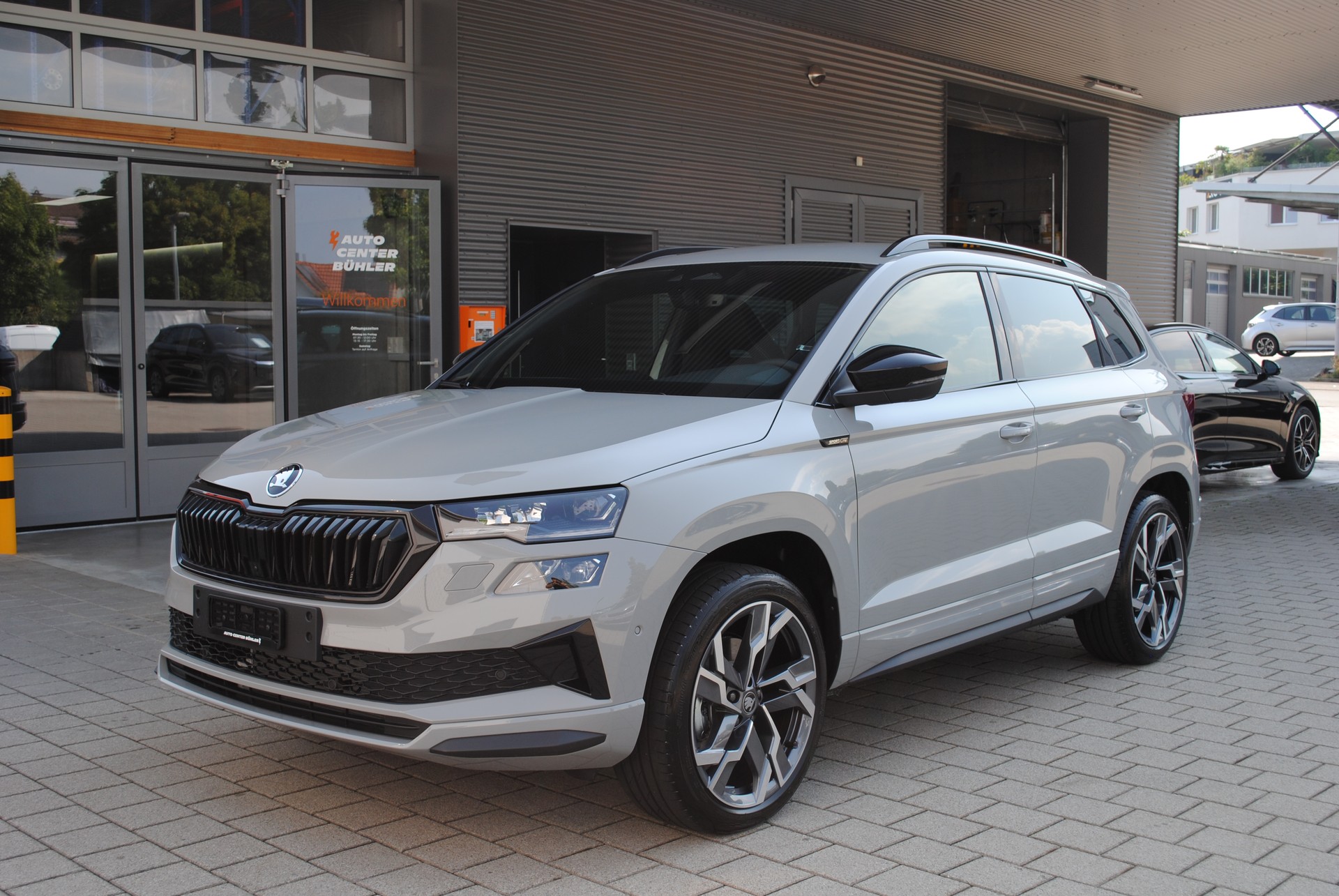 SKODA Karoq 1.5 TSI SportLine DSG-image-0