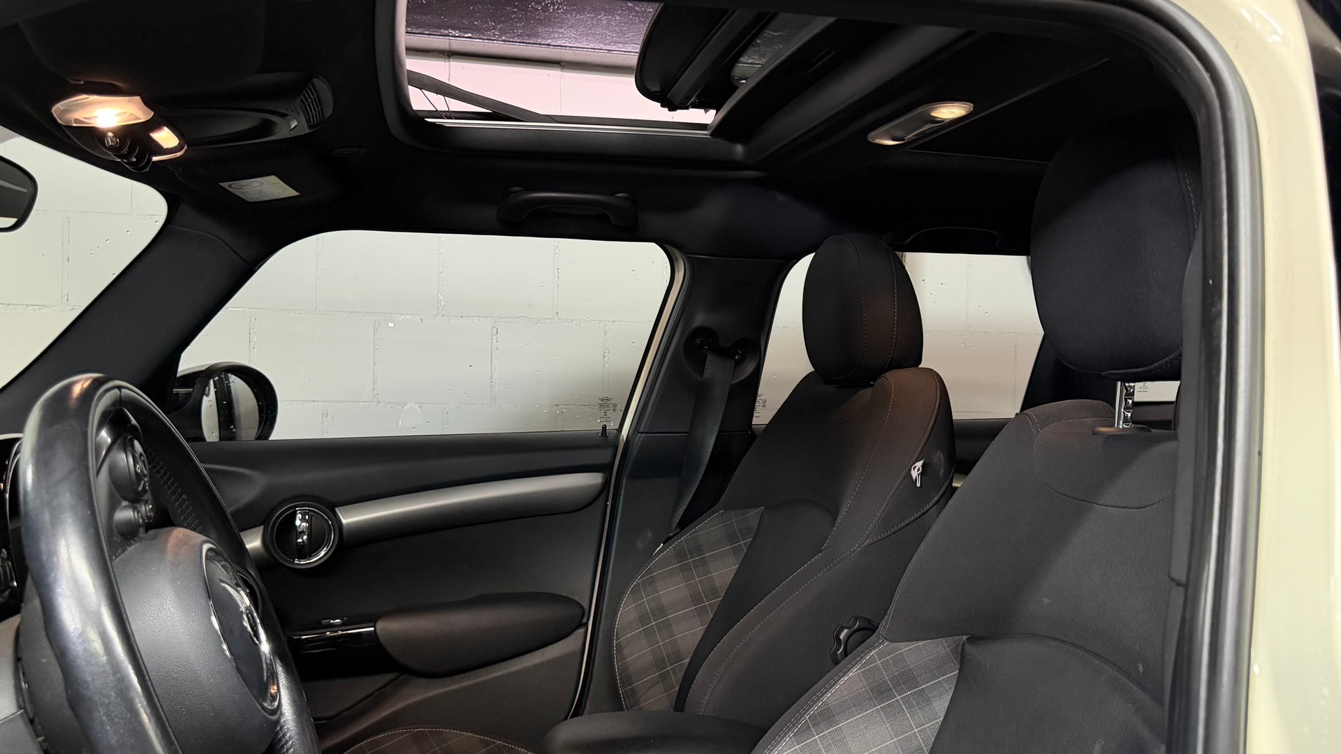 MINI Cooper D Steptronic-image-10