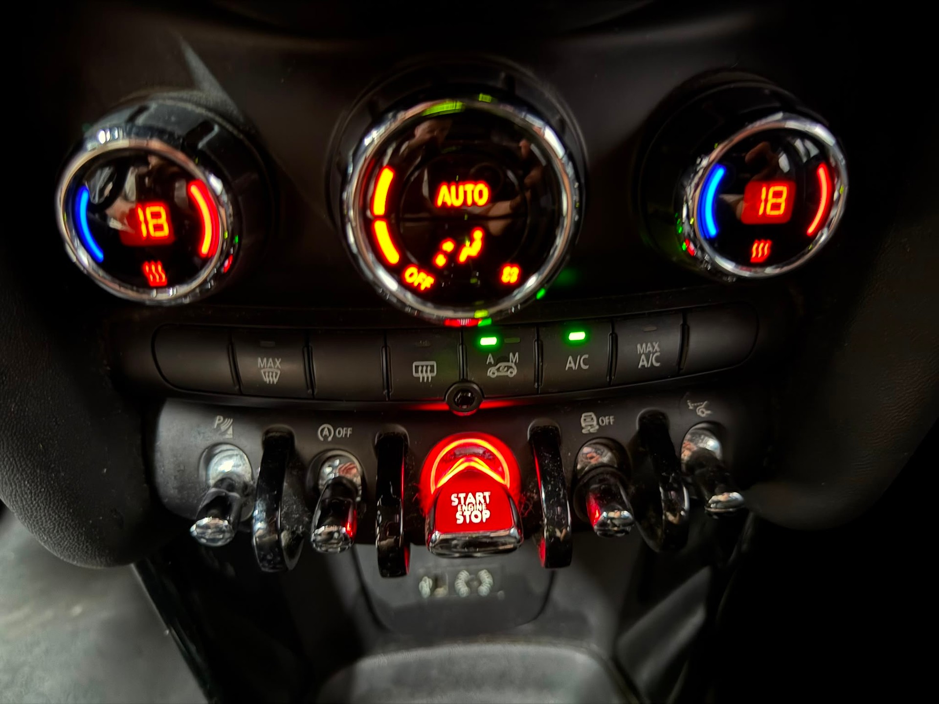 MINI Cooper D Steptronic-image-16