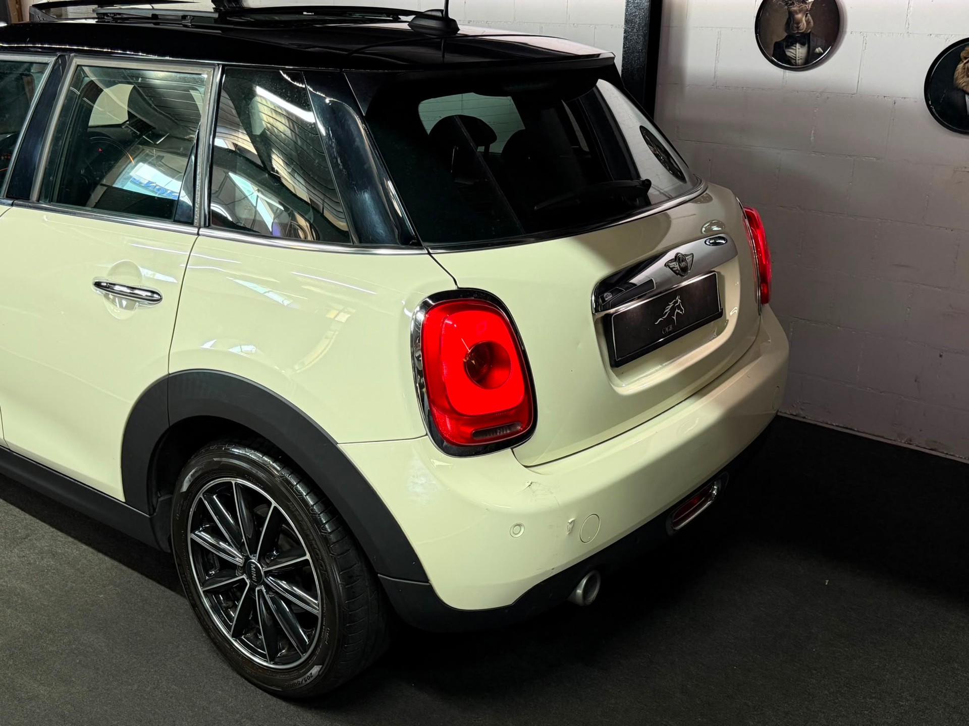 MINI Cooper D Steptronic-image-2