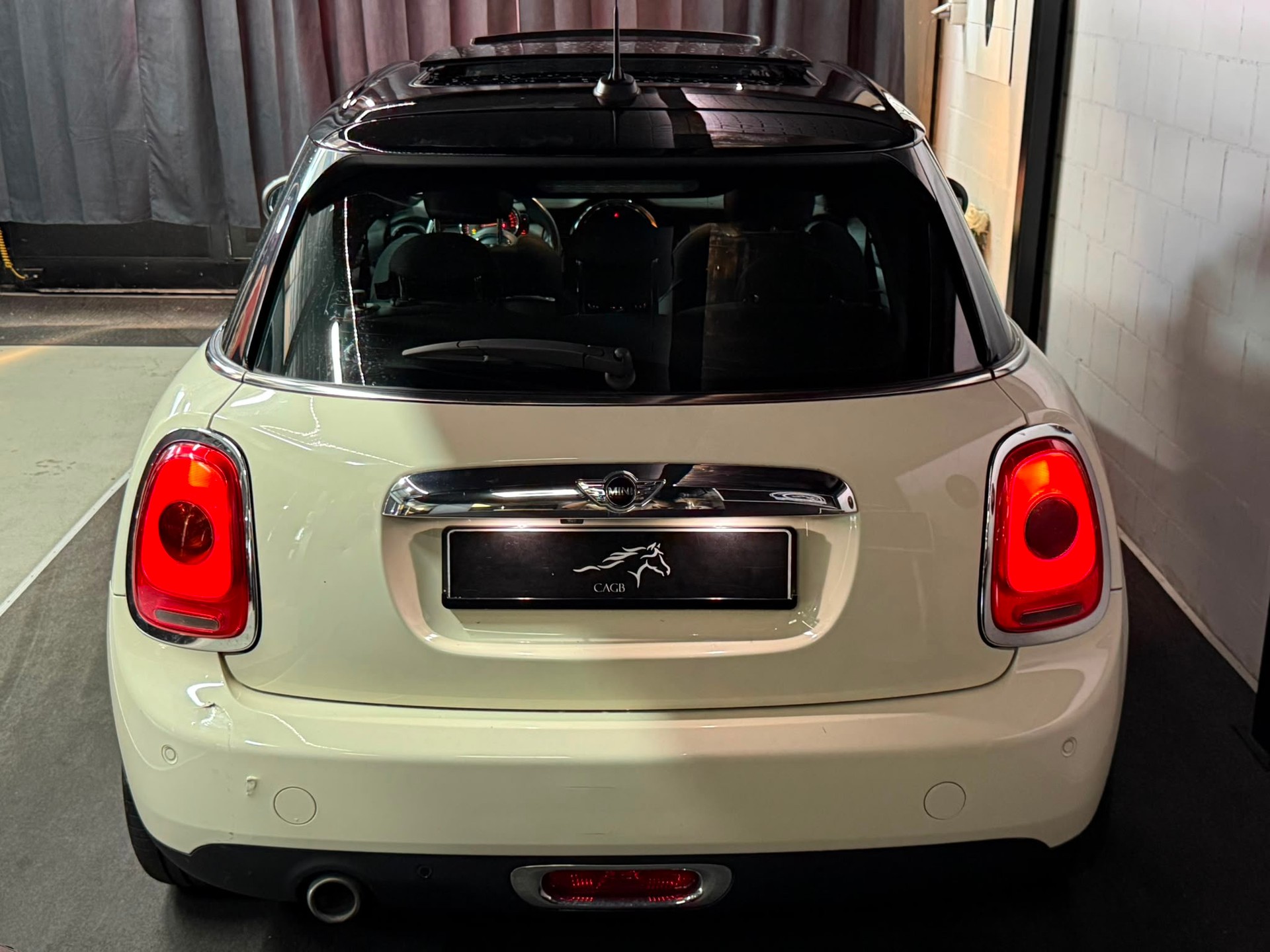 MINI Cooper D Steptronic-image-9