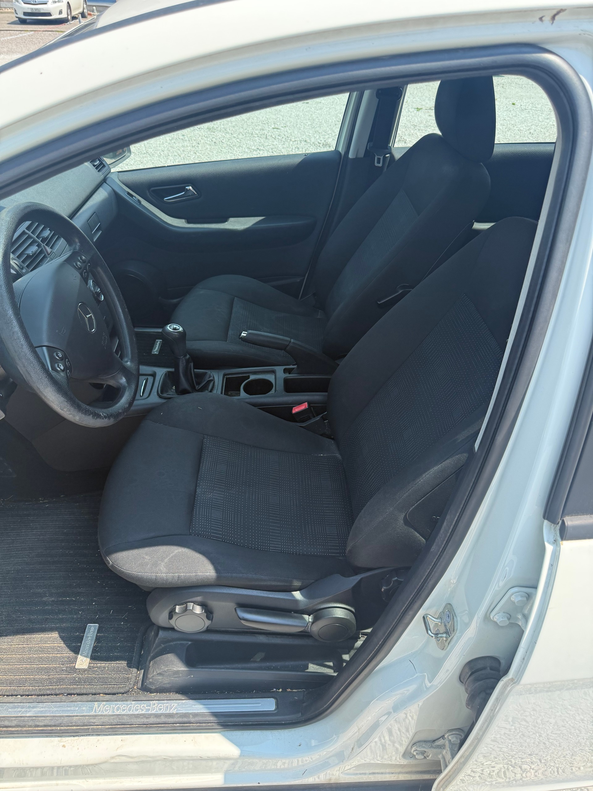MERCEDES-BENZ A 180 (170) BlueEfficiency Avantgarde Selection-image-5