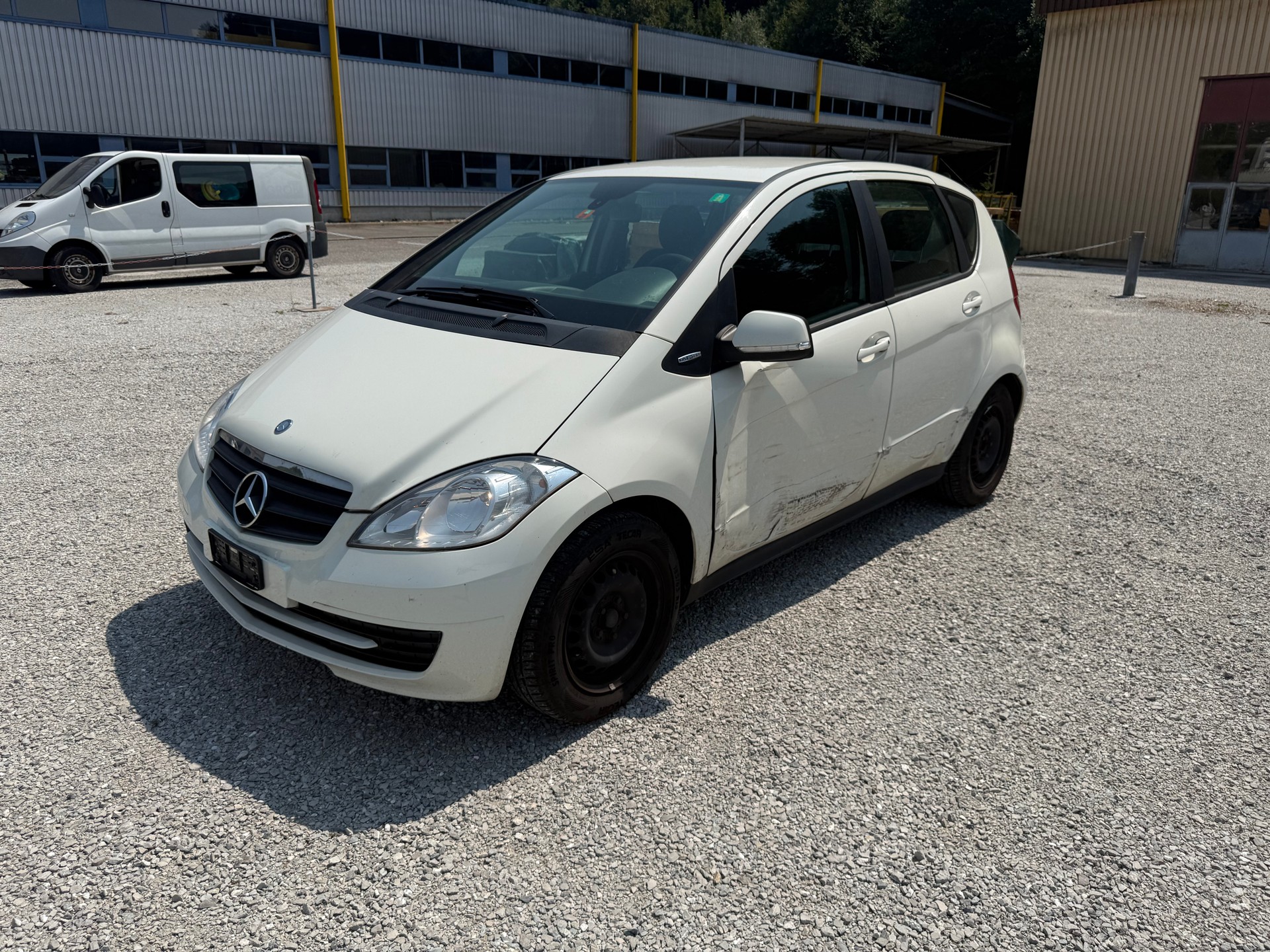 MERCEDES-BENZ A 180 (170) BlueEfficiency Avantgarde Selection-image-0