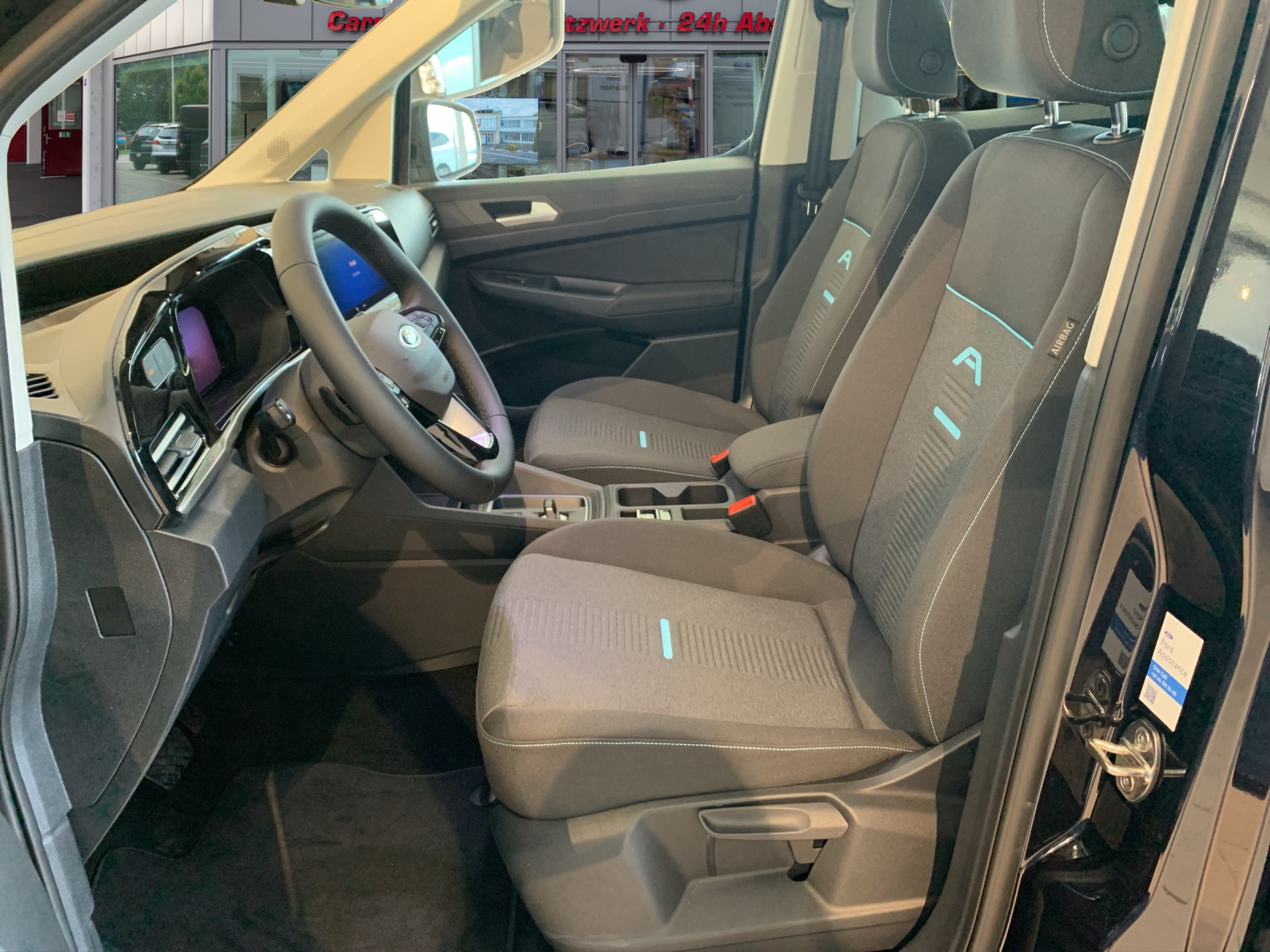 FORD Tourneo Connect 2.0 EcoBlue 122 Active-image-8