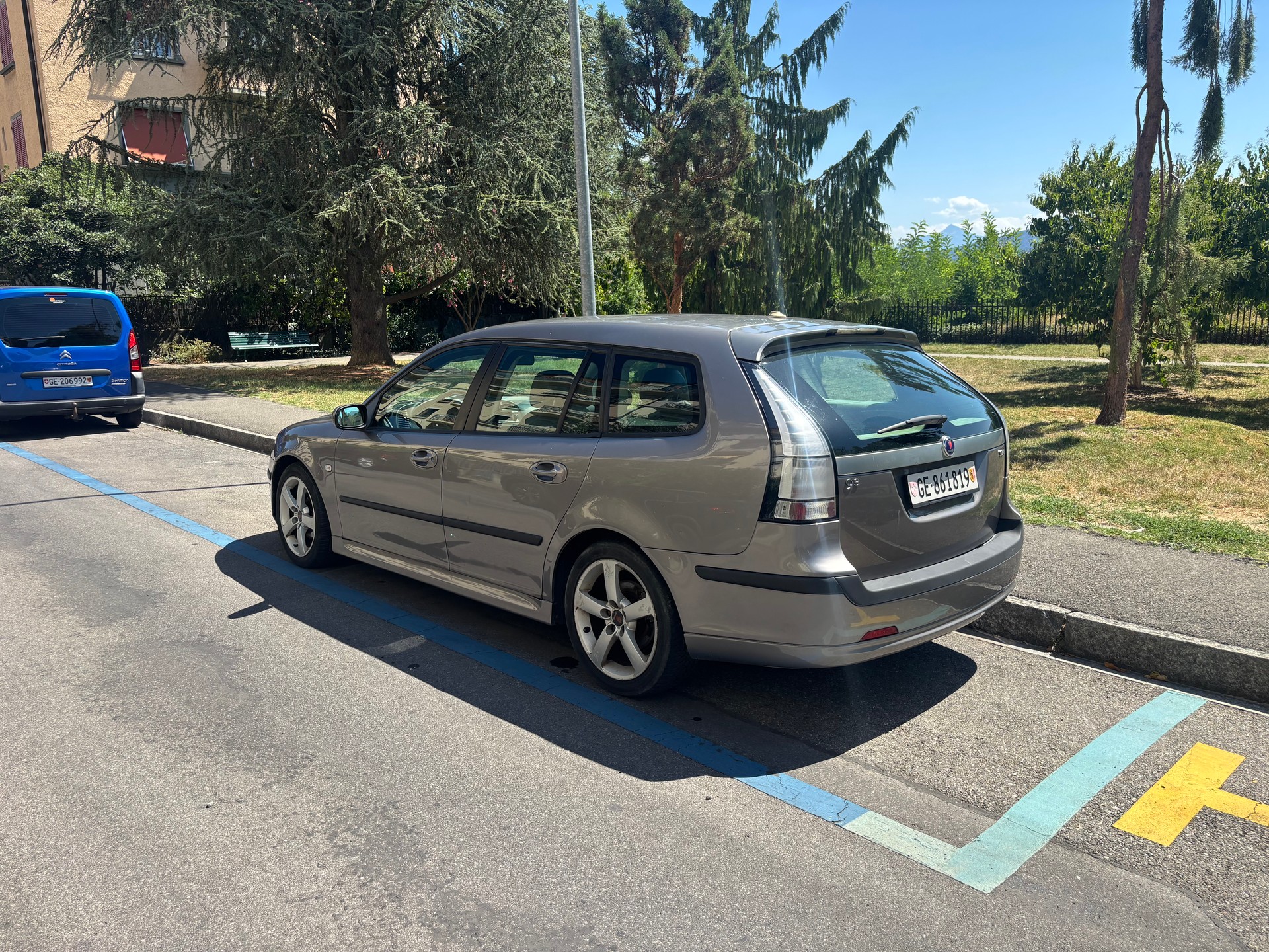 SAAB 1.8 t 150 Vector-image-2