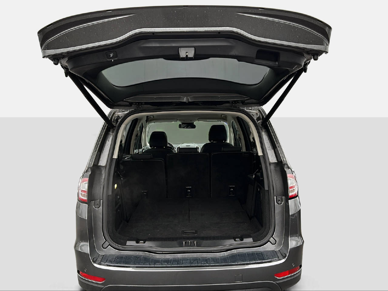 FORD Galaxy 2.5 Hybrid Titanium 7P-image-12
