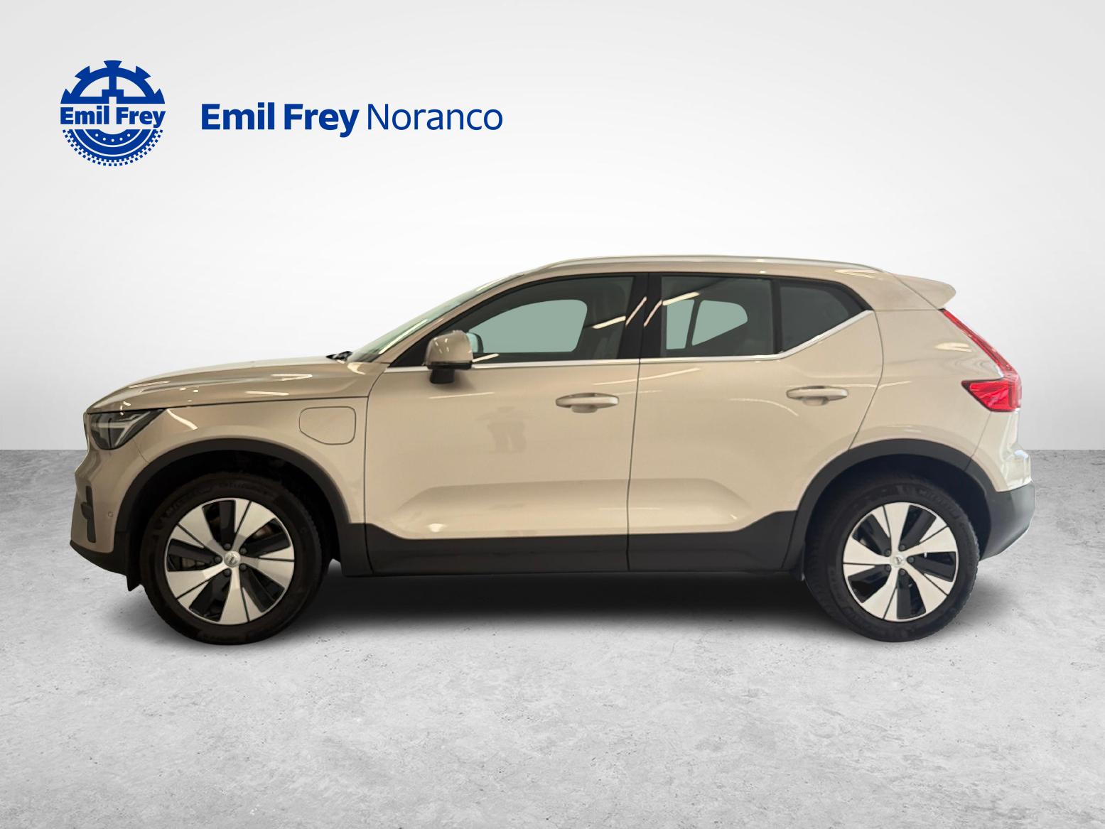 VOLVO XC40 1.5 T5 PiH Plus Bright-image-2