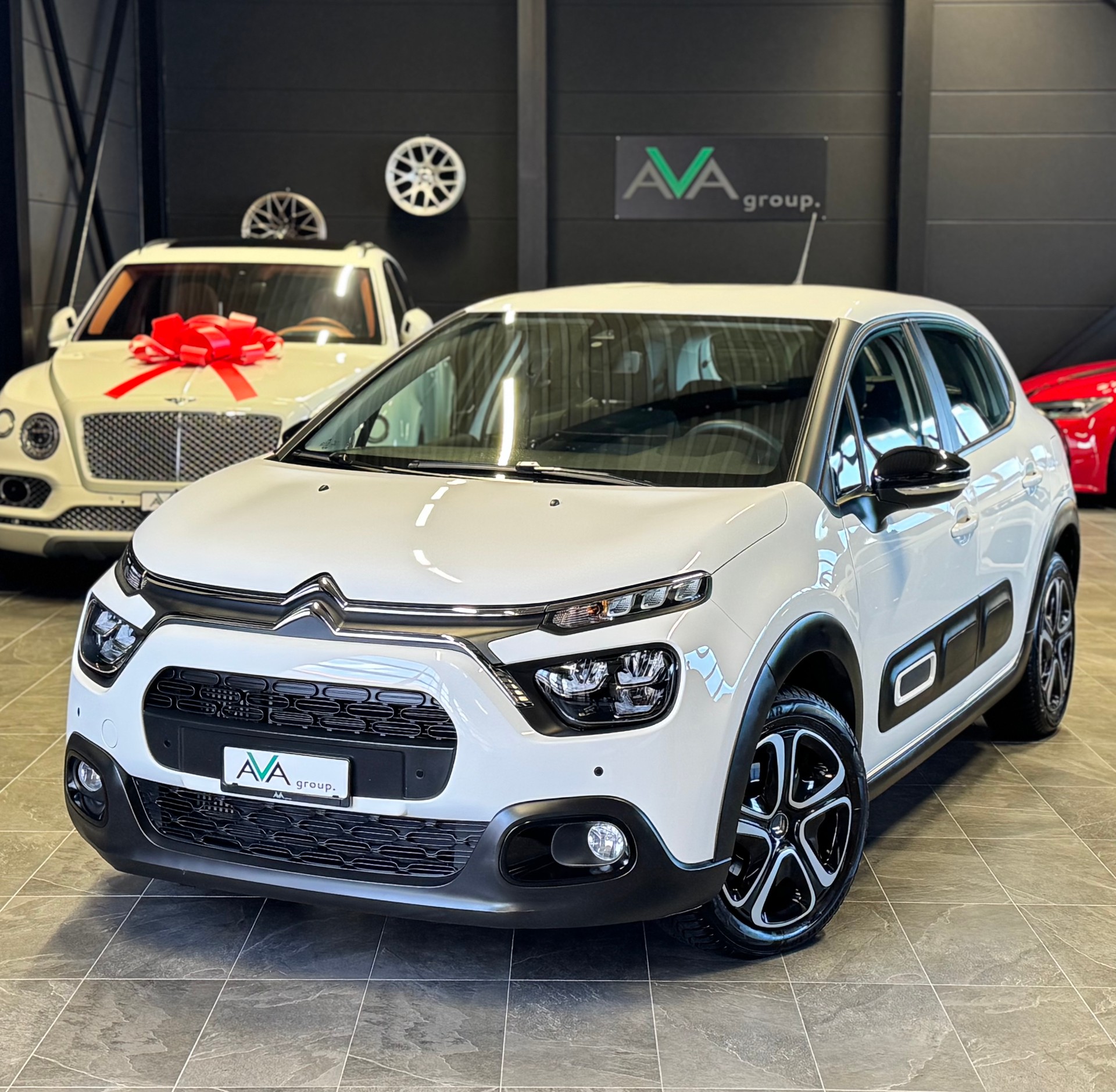 CITROEN C3 1.2i PureTech Swiss Edition EAT6-image-1