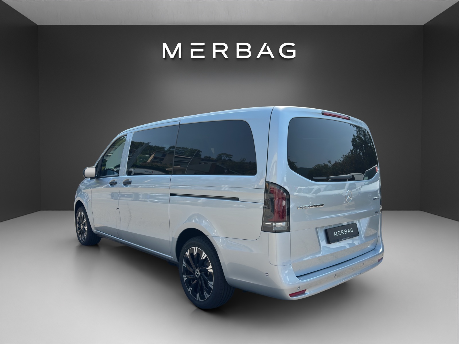 MERCEDES-BENZ Vito 116 CDI Lang Tourer 9G-Tronic 4M Select-image-4