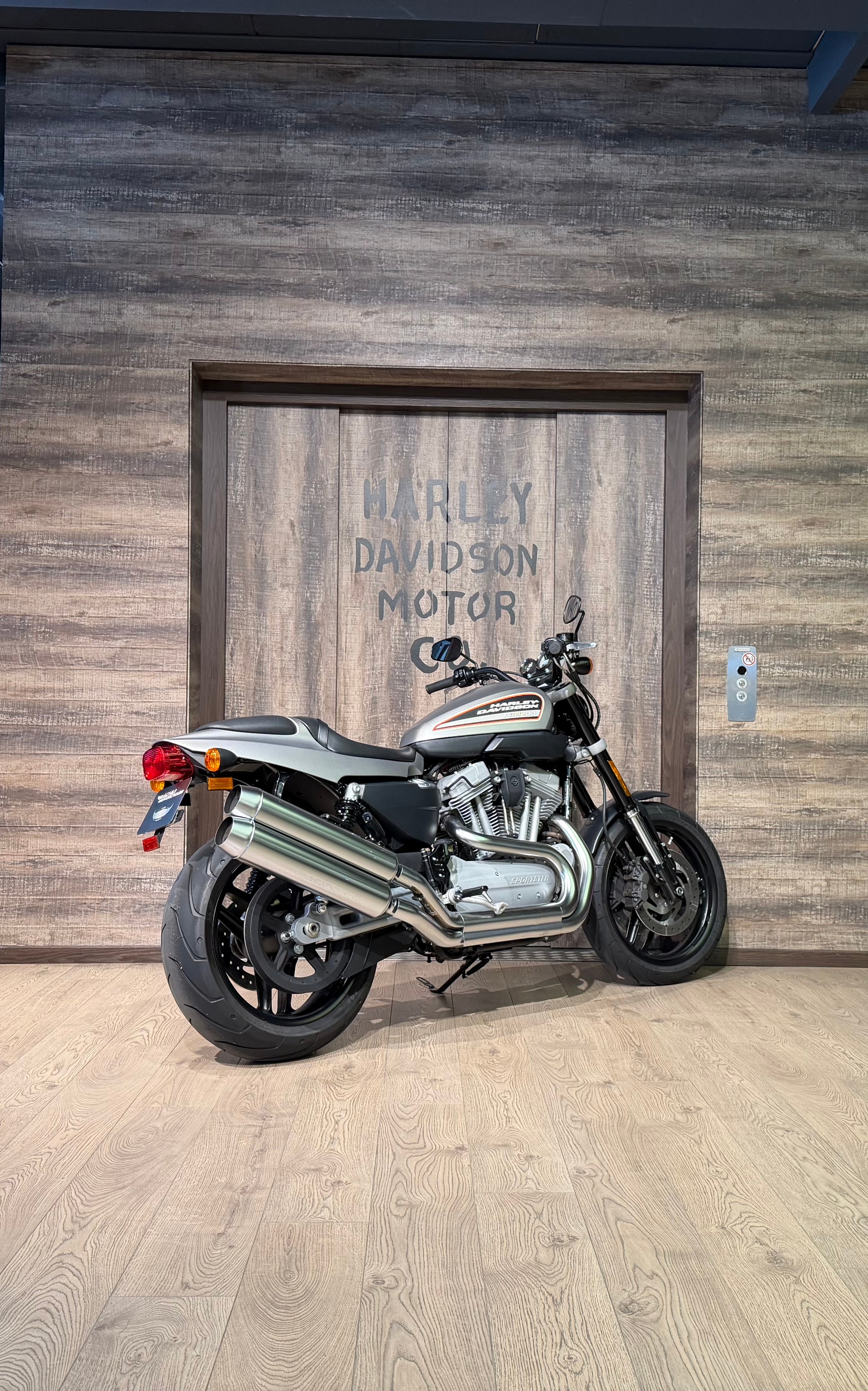 HARLEY-DAVIDSON XR 1200-image-5