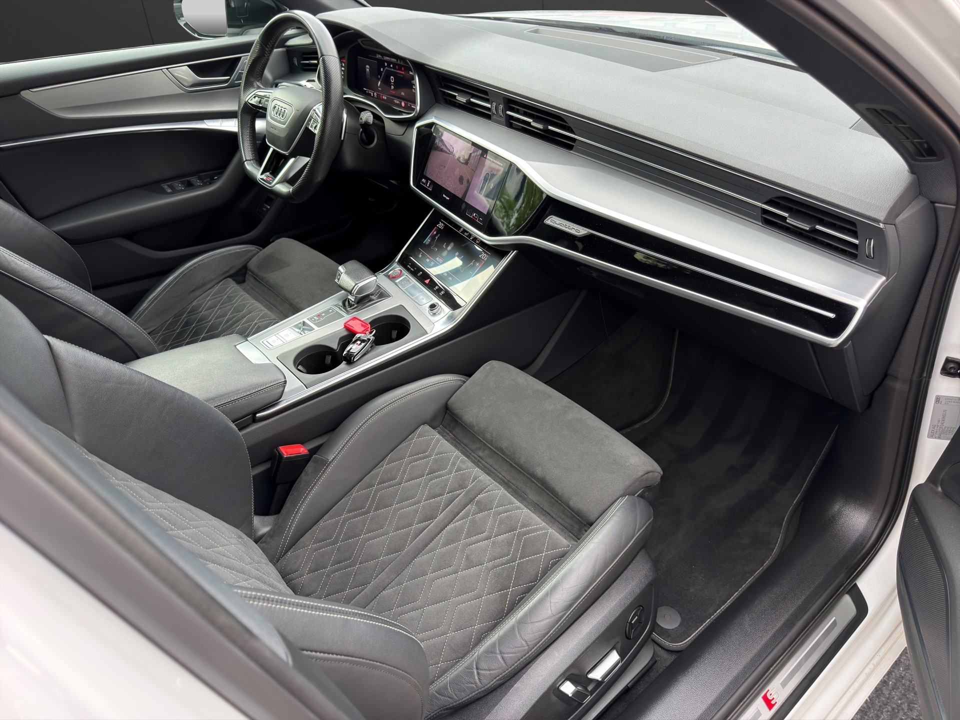 AUDI S6 Avant 3.0 TDI quattro tiptronic Pano/AHK/MFK-image-12