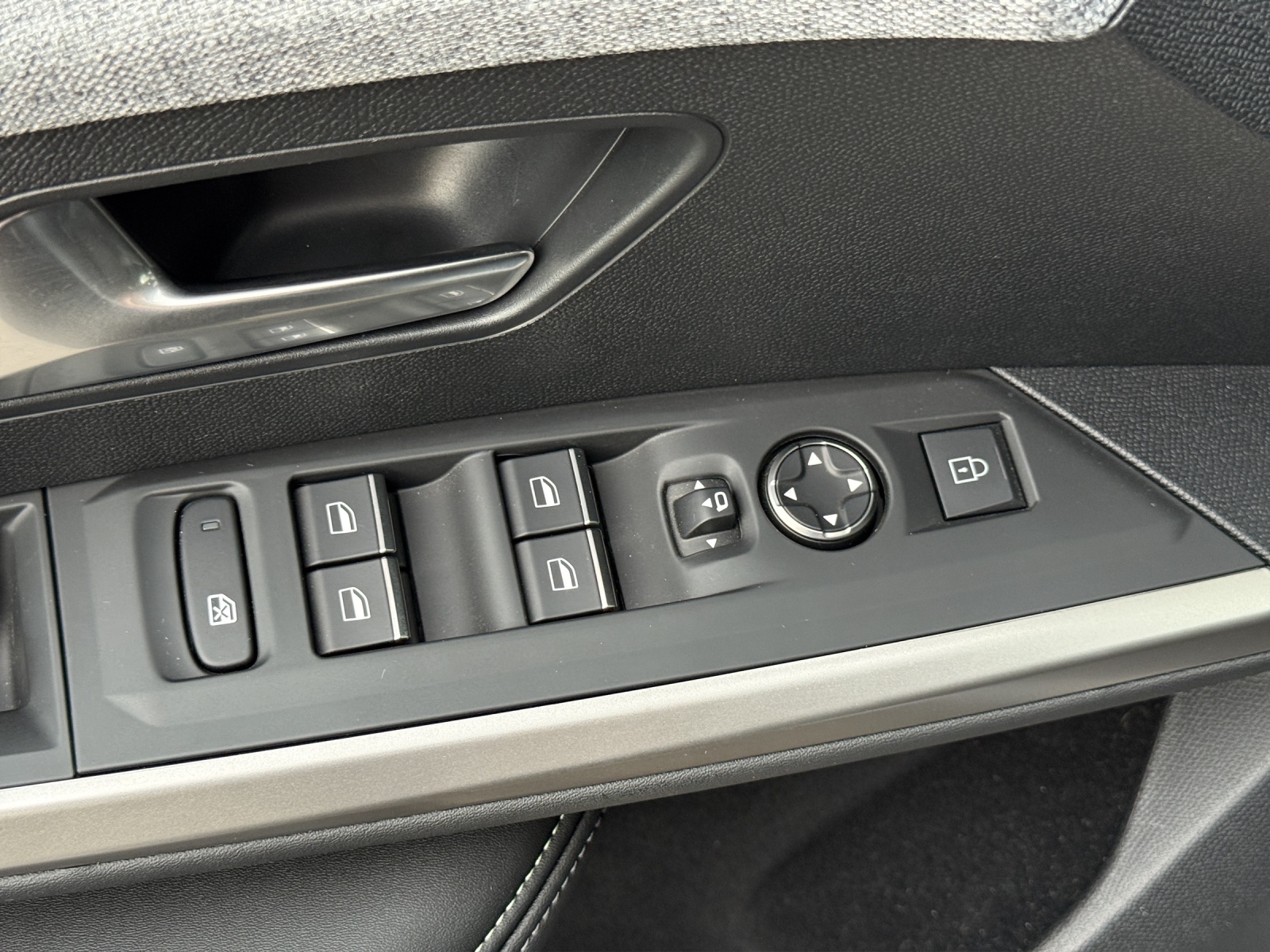 PEUGEOT 3008 145 e-DCS6 Hybrid GT-image-20