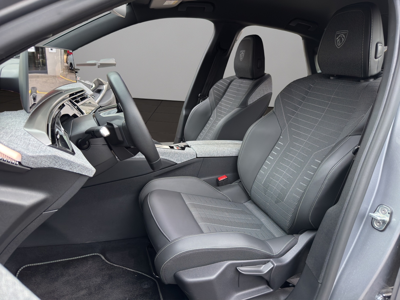 PEUGEOT 3008 145 e-DCS6 Hybrid GT-image-8