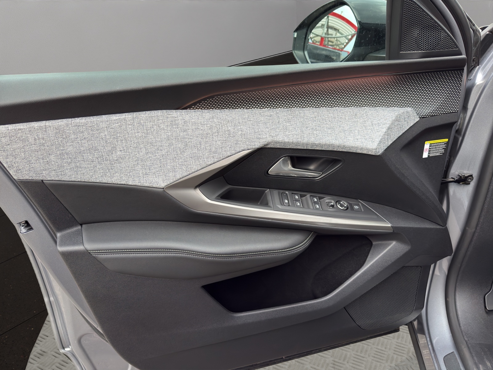 PEUGEOT 3008 145 e-DCS6 Hybrid GT-image-11