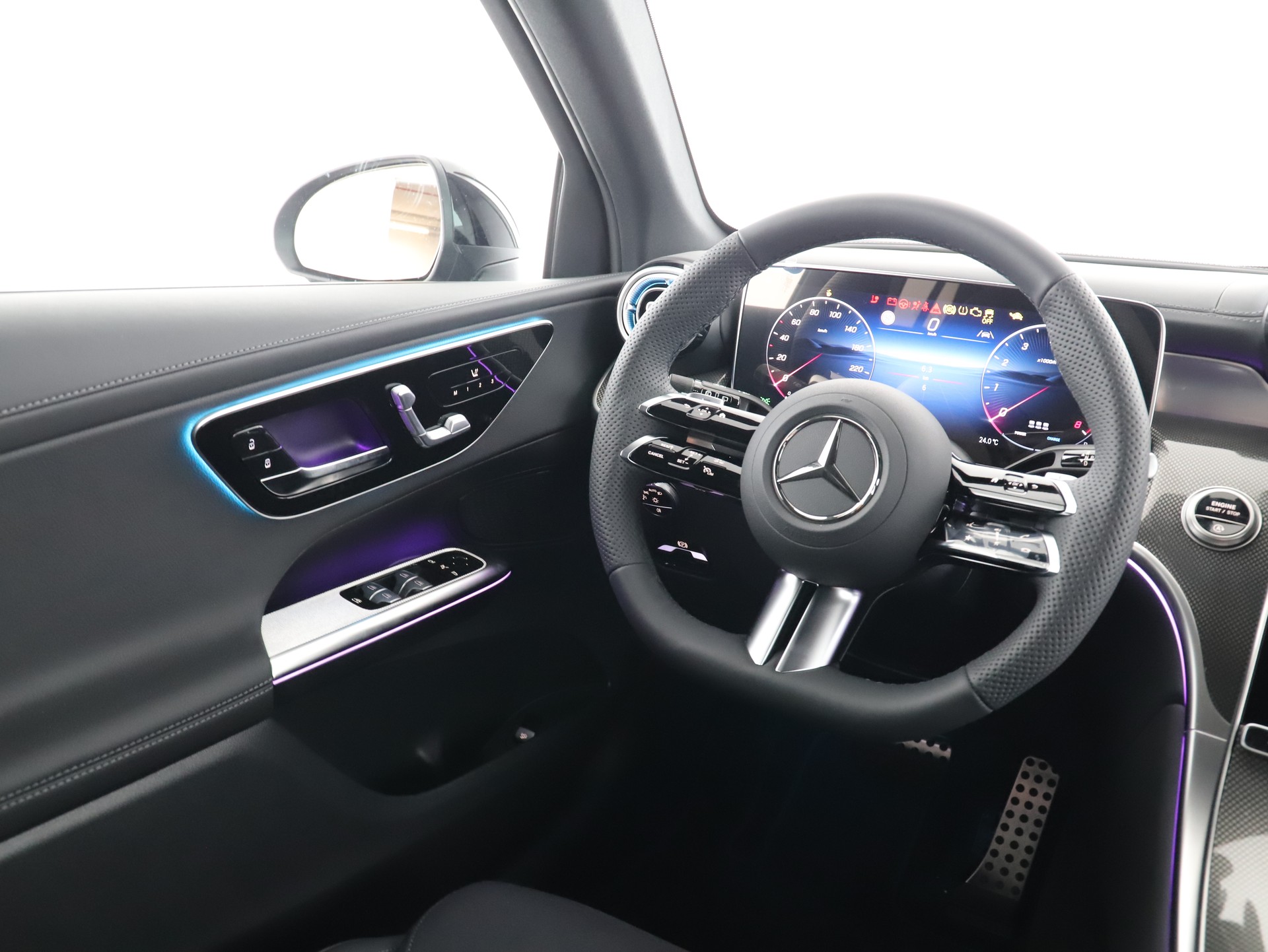 MERCEDES-BENZ GLC 200 4Matic 9G-Tronic-image-13
