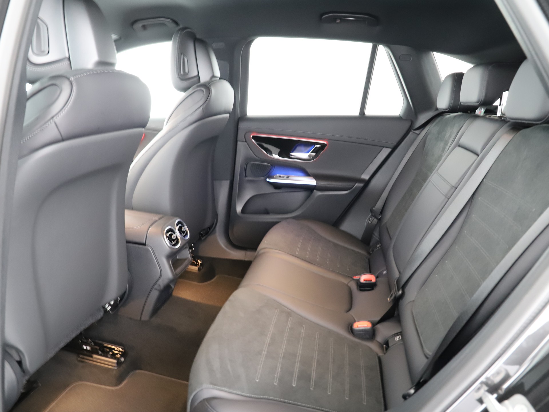 MERCEDES-BENZ GLC 200 4Matic 9G-Tronic-image-10
