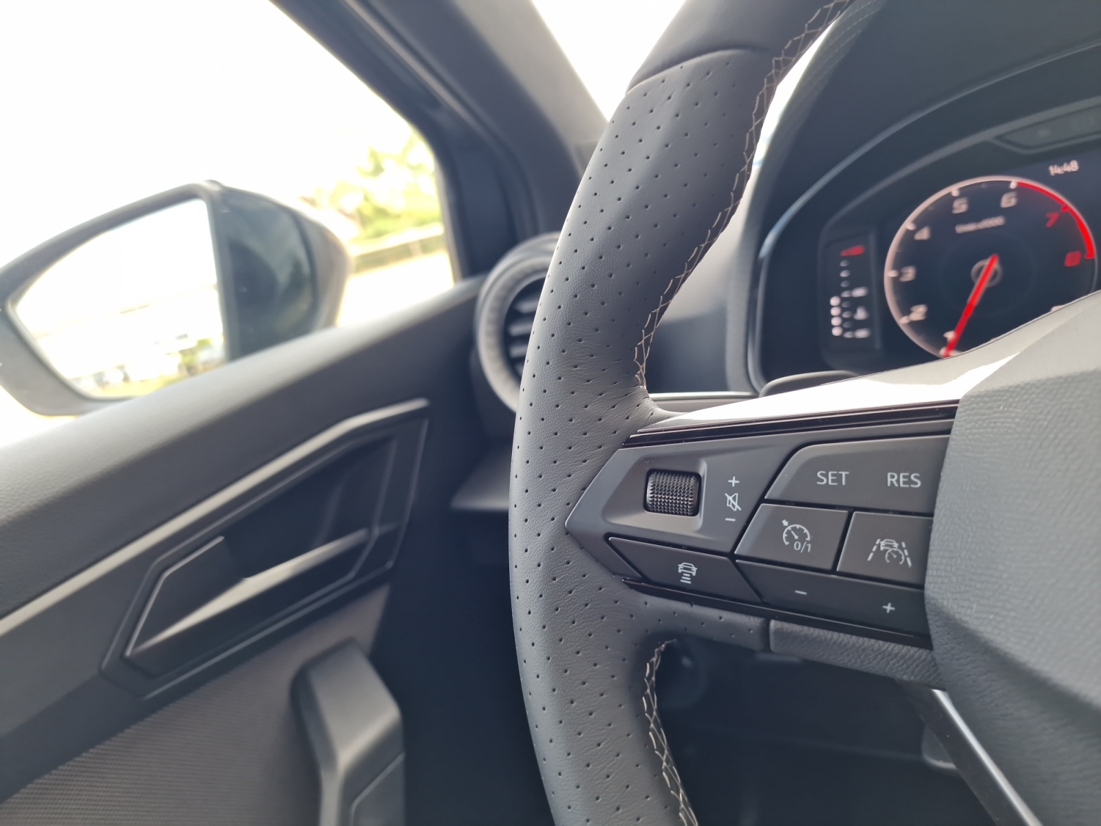 SEAT Ibiza 1.5 Eco TSI FR Panorama 5 Jahre Garantie-image-15
