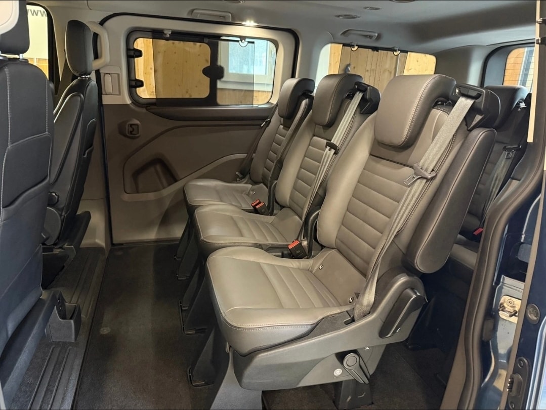 FORD Tourneo Custom 320 L1H1 Titanium X A-image-13