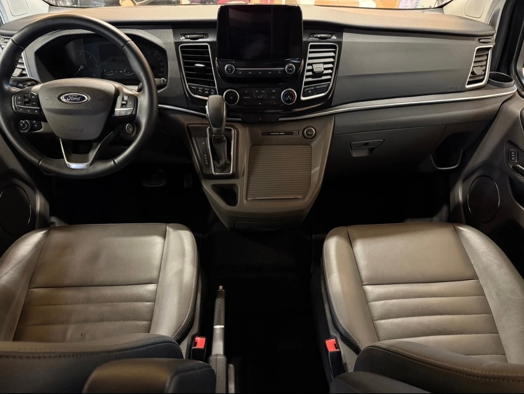 FORD Tourneo Custom 320 L1H1 Titanium X A-image-9