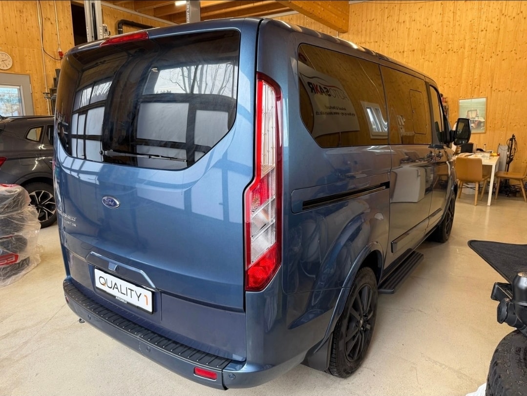 FORD Tourneo Custom 320 L1H1 Titanium X A-image-3