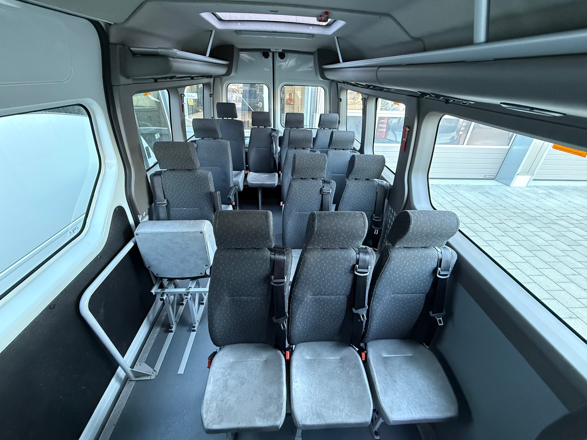 OPEL Schulbus-image-5