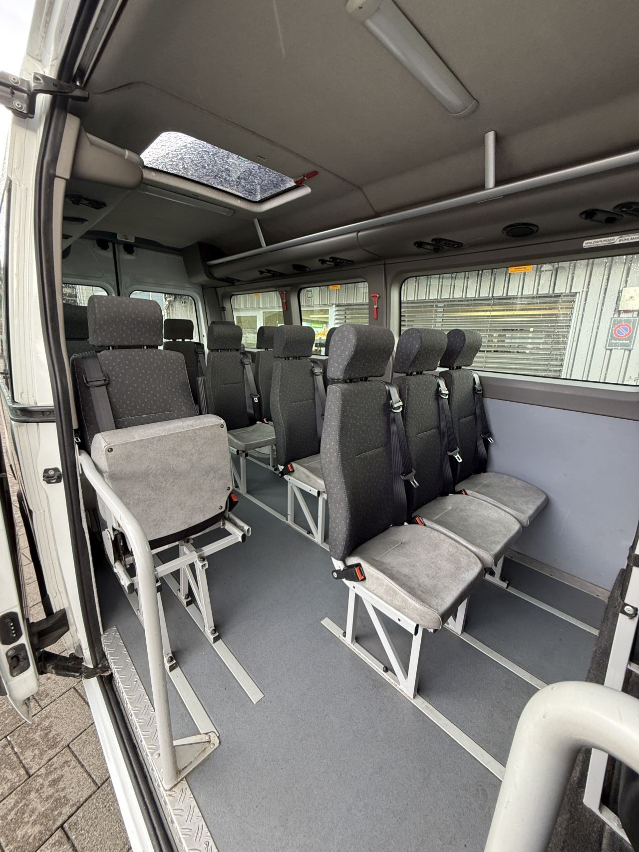 OPEL Schulbus-image-2
