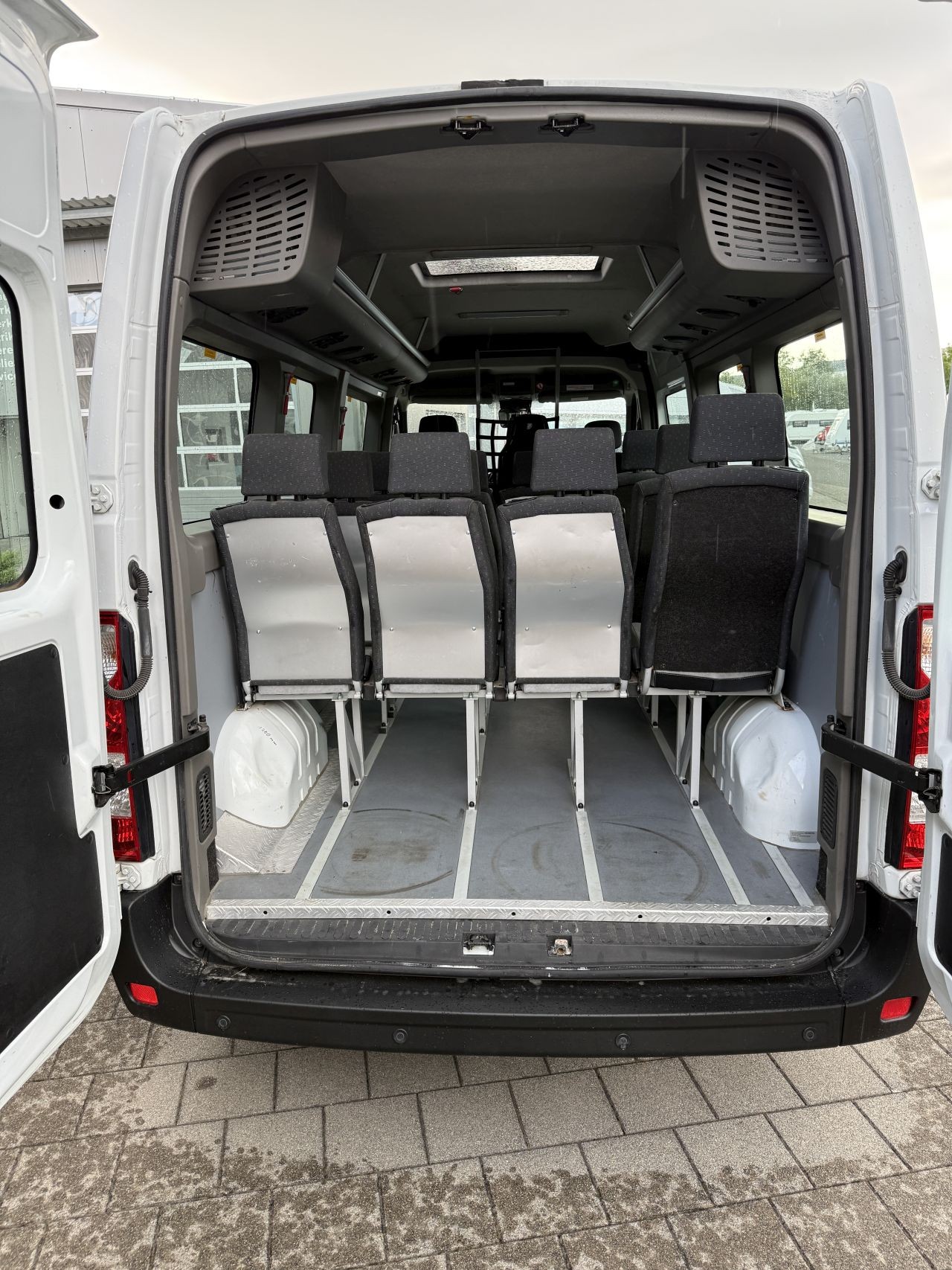 OPEL Schulbus-image-3