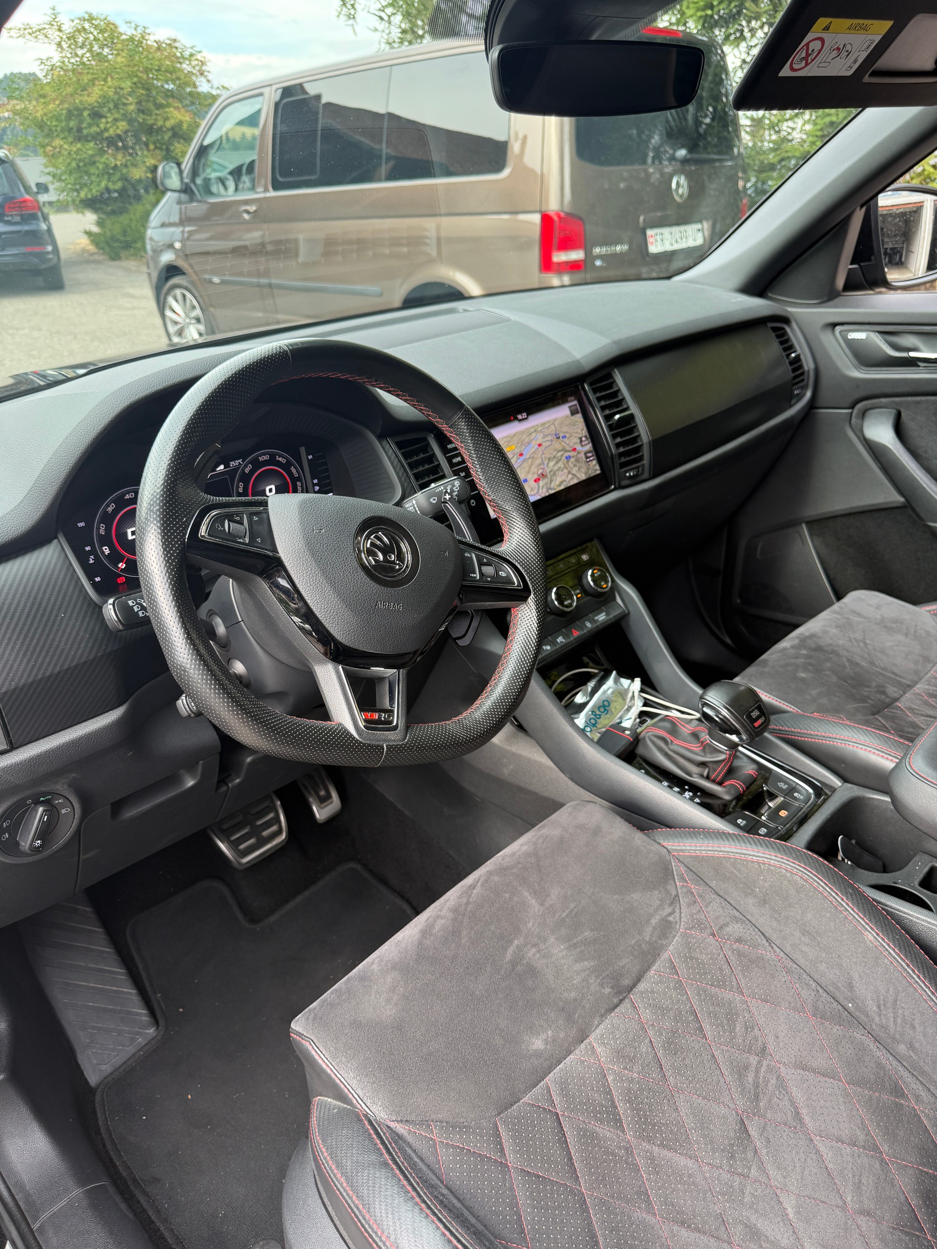 SKODA Kodiaq 2.0 Bi-TDI SCR RS 4x4 DSG-image-6