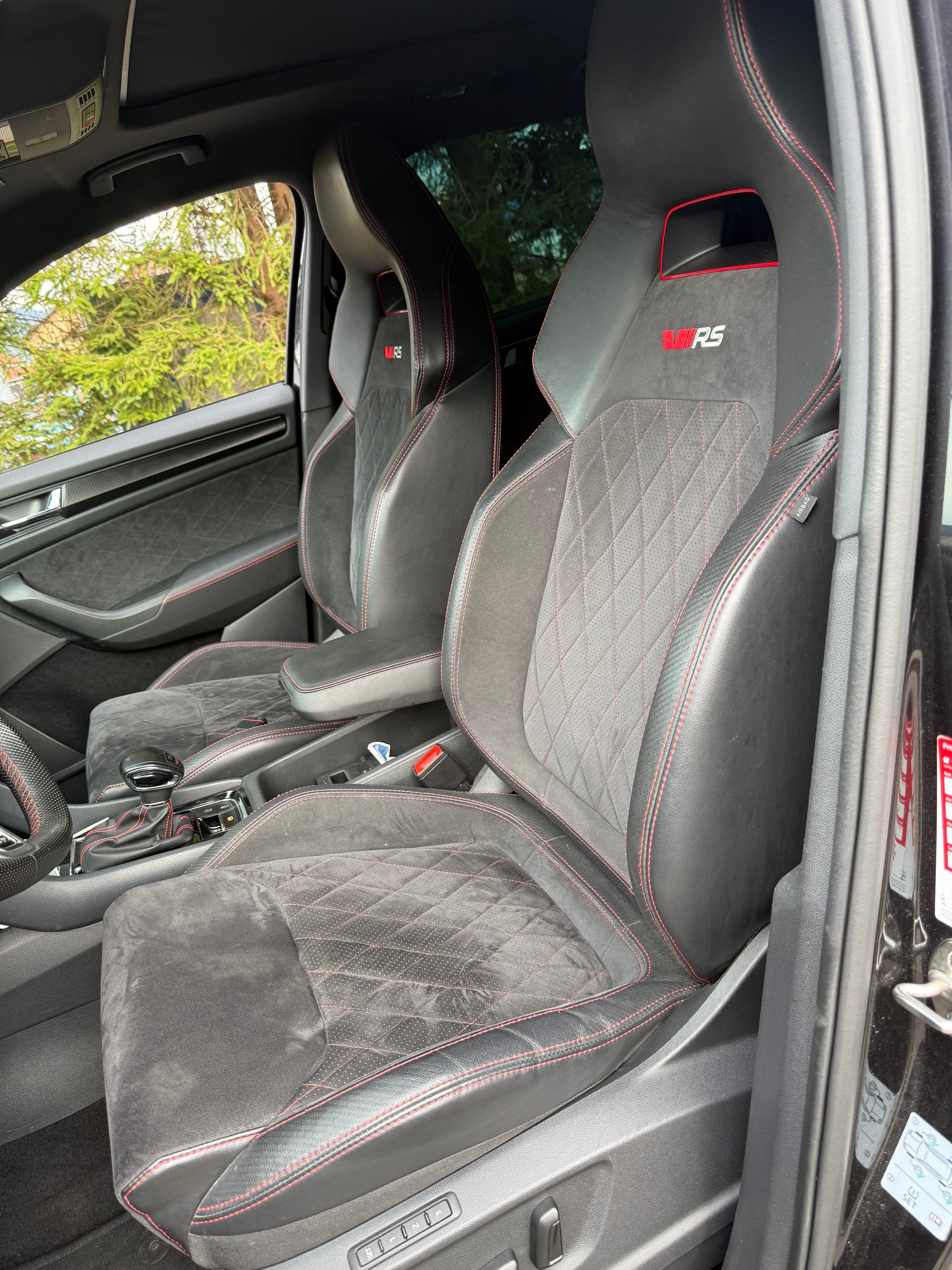 SKODA Kodiaq 2.0 Bi-TDI SCR RS 4x4 DSG-image-8