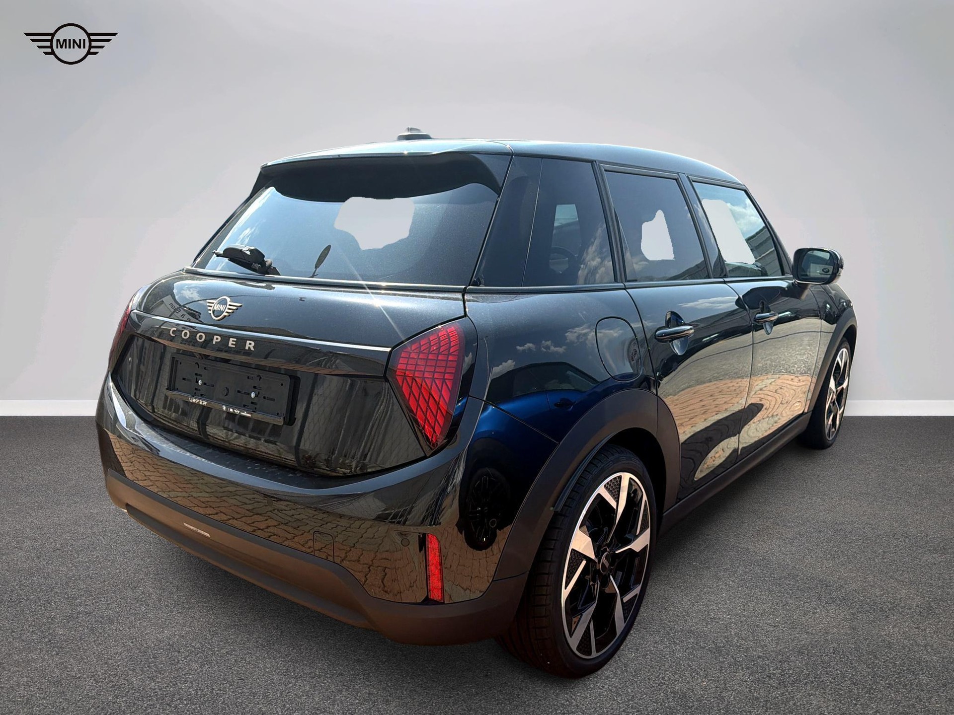 MINI Cooper 5 door C-image-3