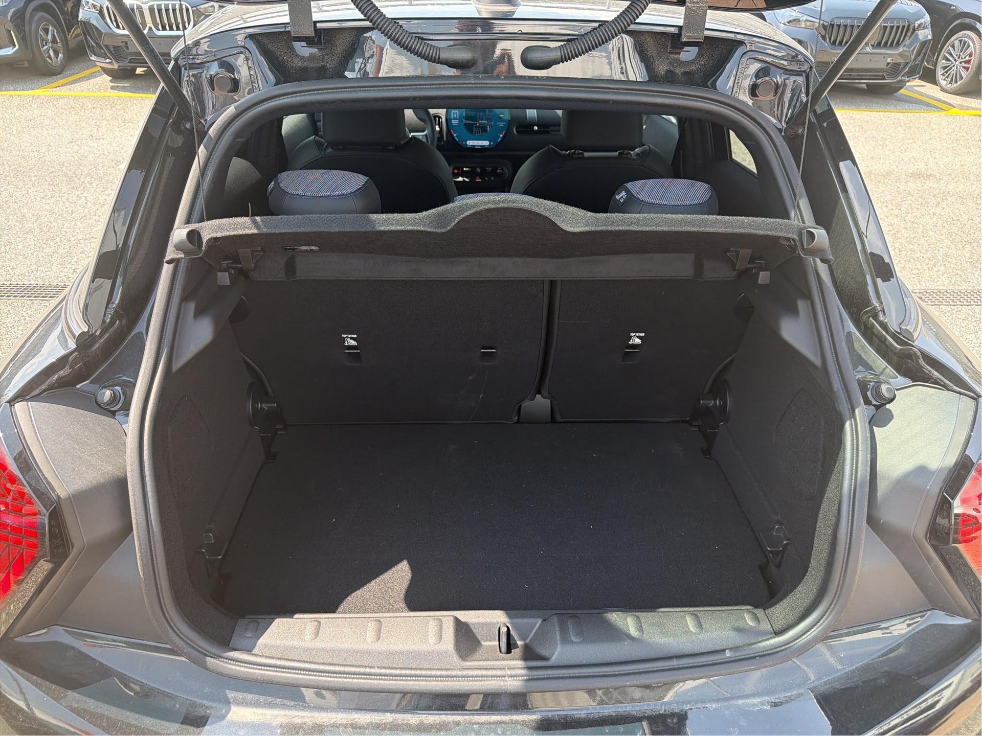 MINI Cooper 5 door C-image-15