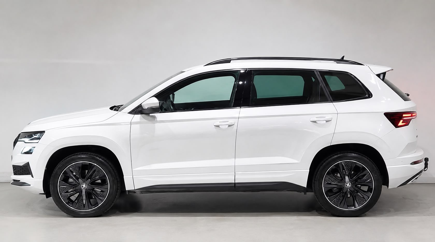 SKODA Karoq 1.5 TSI SportLine DSG-image-1