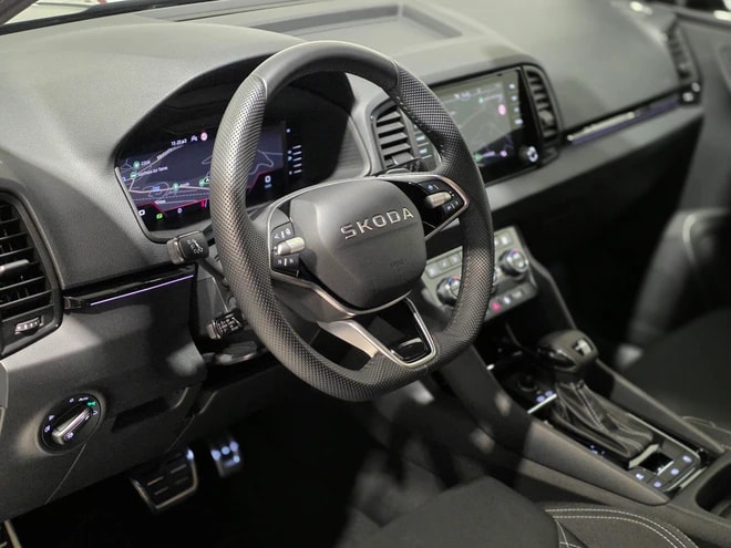 SKODA Karoq 1.5 TSI SportLine DSG-image-6