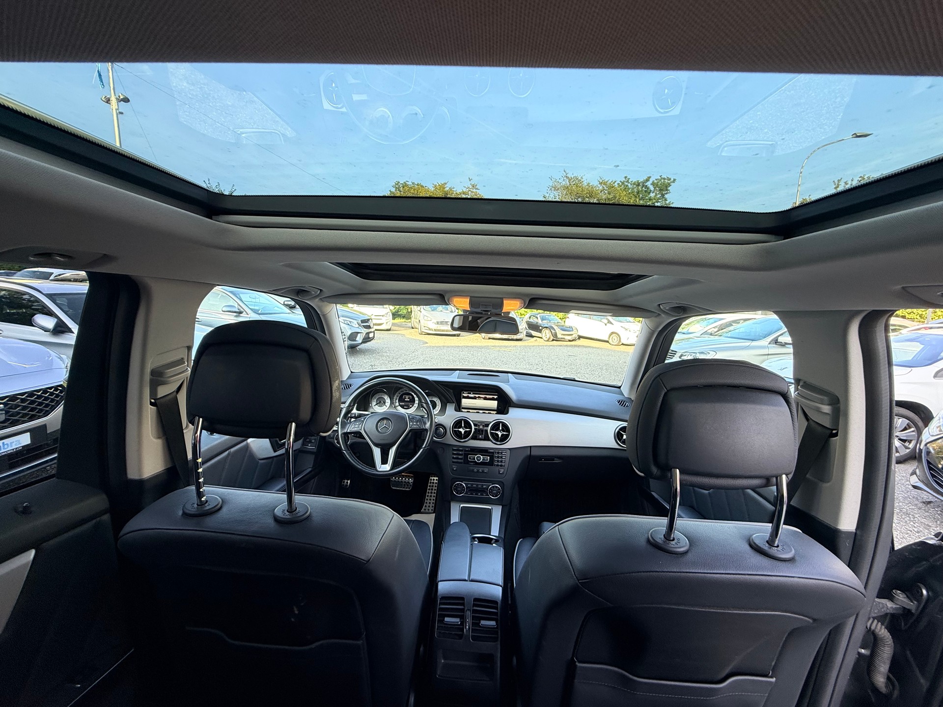 MERCEDES-BENZ GLK 220 BlueTEC Swiss Star Ed. 4Matic 7G-Tronic-image-18