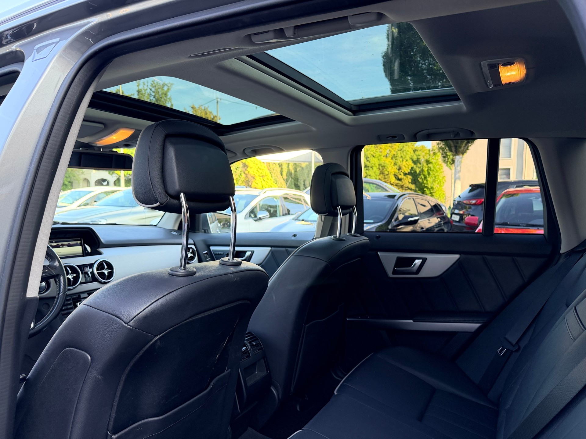 MERCEDES-BENZ GLK 220 BlueTEC Swiss Star Ed. 4Matic 7G-Tronic-image-29
