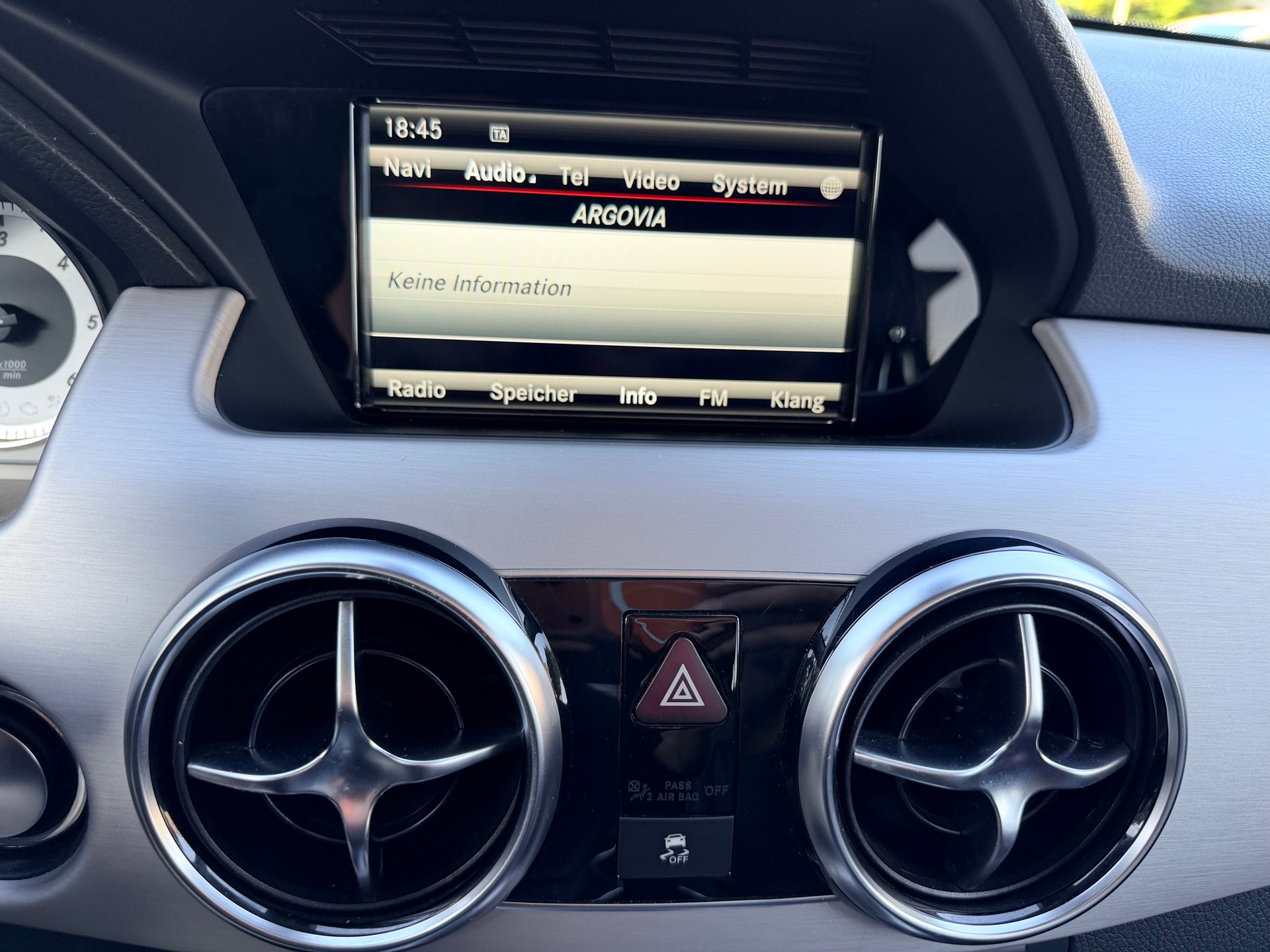 MERCEDES-BENZ GLK 220 BlueTEC Swiss Star Ed. 4Matic 7G-Tronic-image-27
