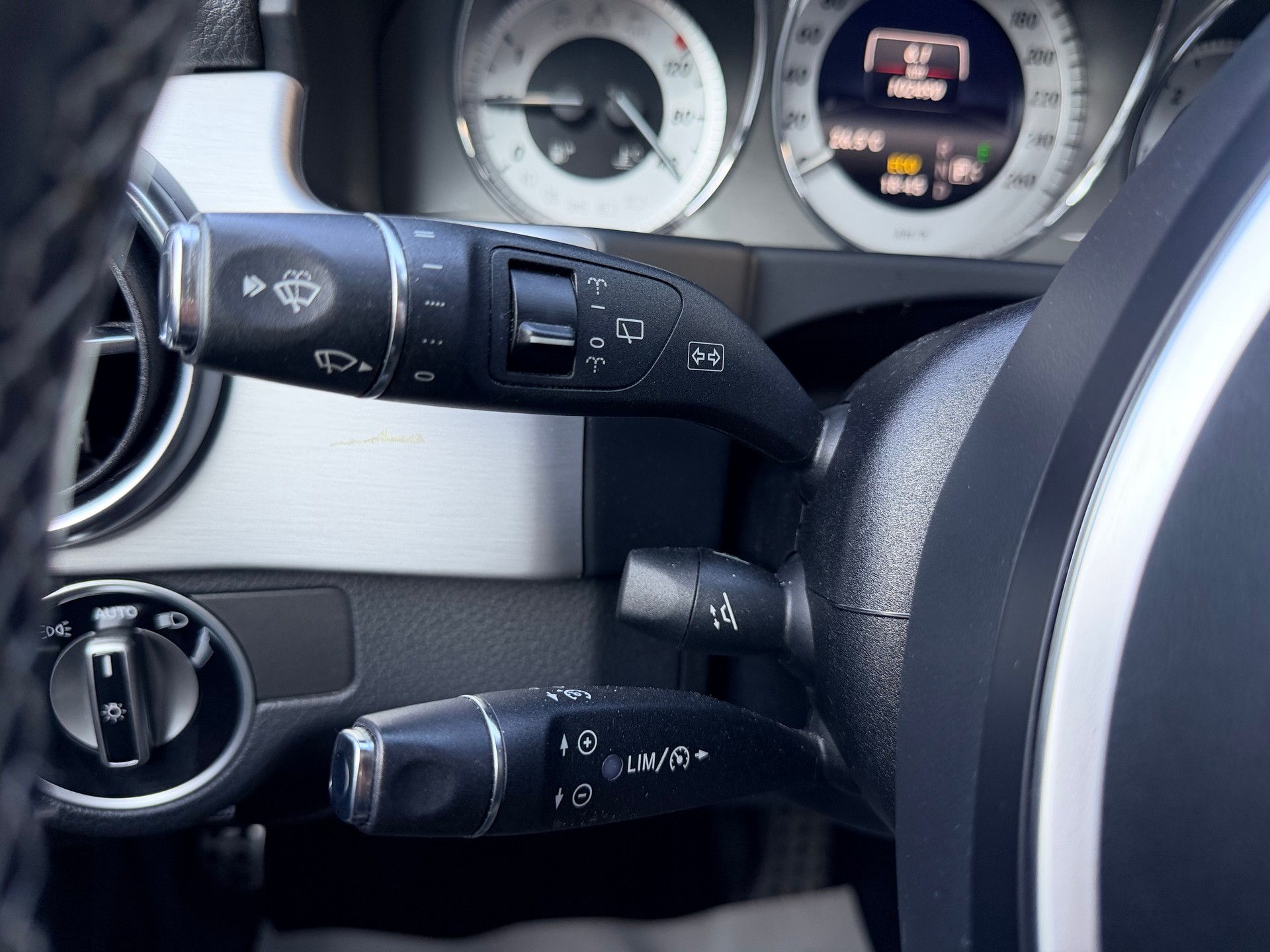 MERCEDES-BENZ GLK 220 BlueTEC Swiss Star Ed. 4Matic 7G-Tronic-image-24