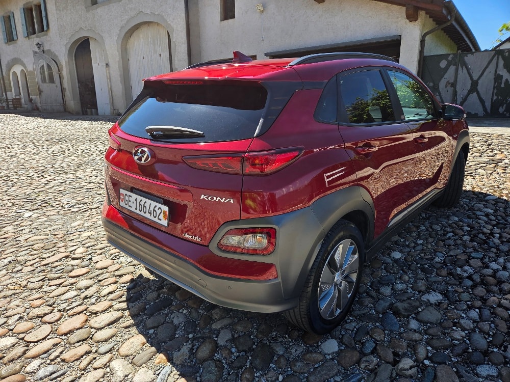 HYUNDAI 64 kWh Electric Vertex-image-1